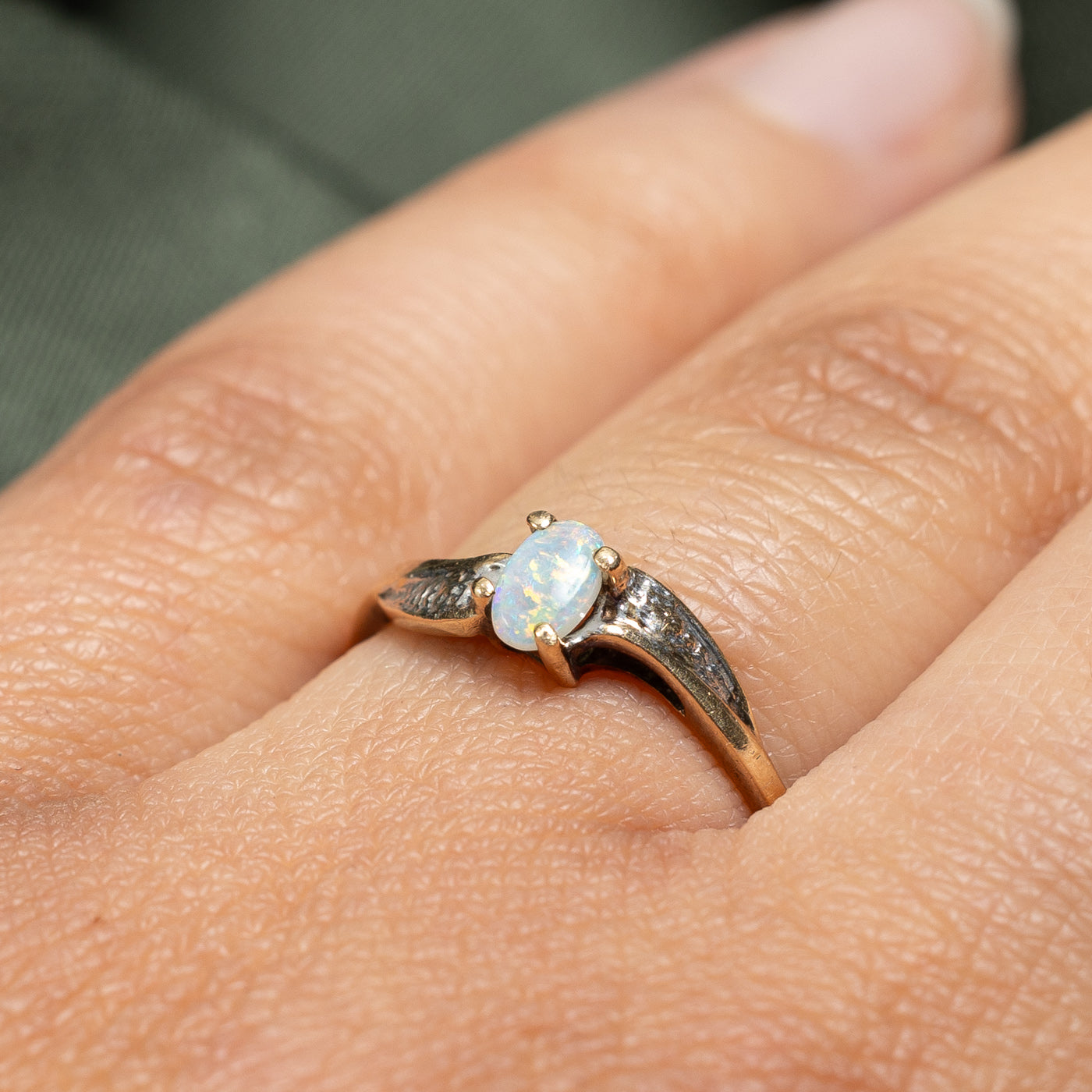 10k Two Tone Gold Opal Wave Ring | 0.12ct | SZ 6.75 |