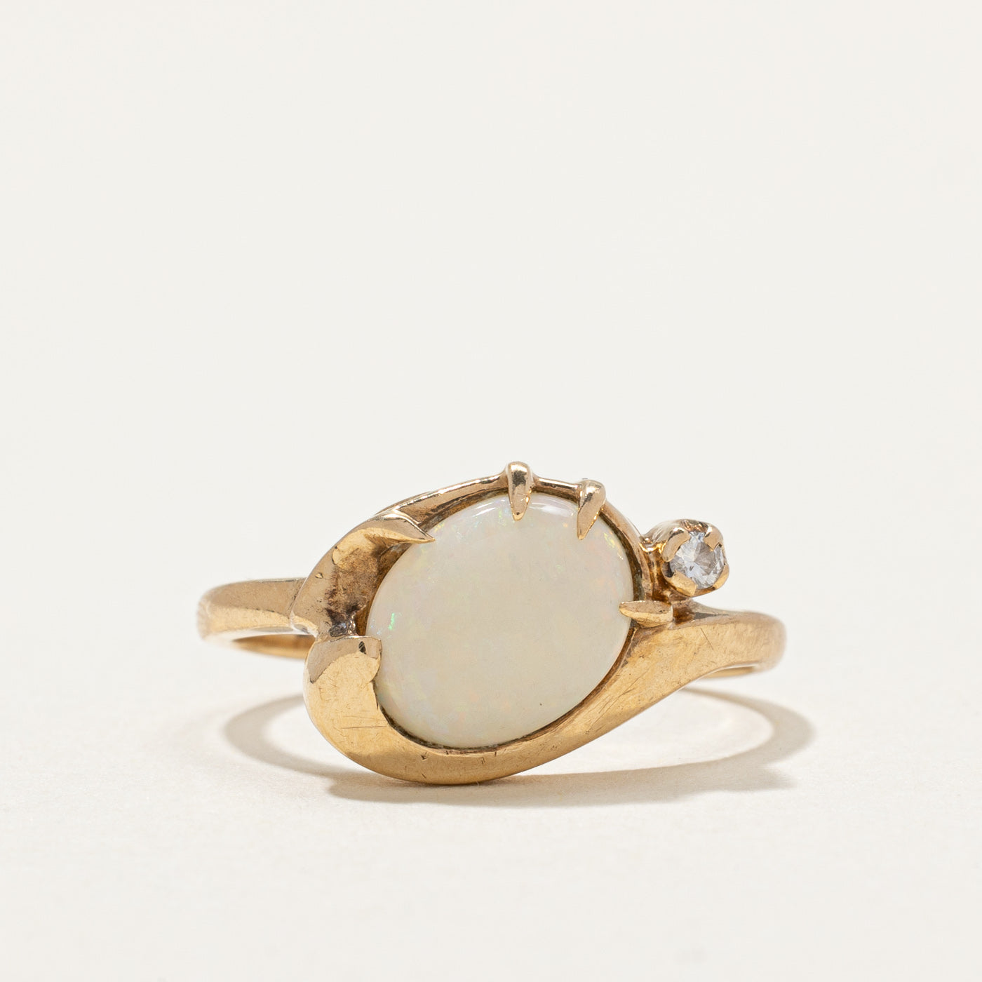 14k Yellow Gold Opal & Diamond Ring | 1.25ct, 0.02ct | SZ 6.75 |