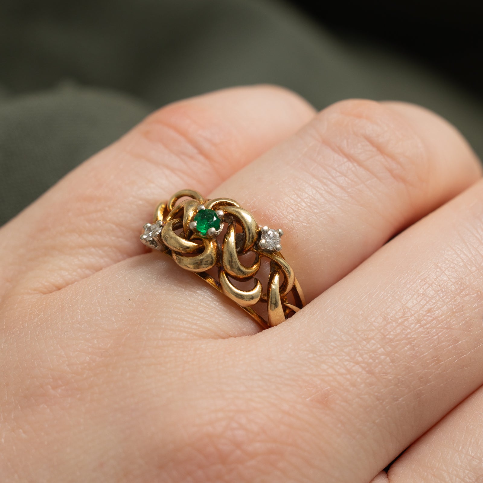 Emerald & Diamond Ring | 0.08ct, 0.09ctw | SZ 6 |