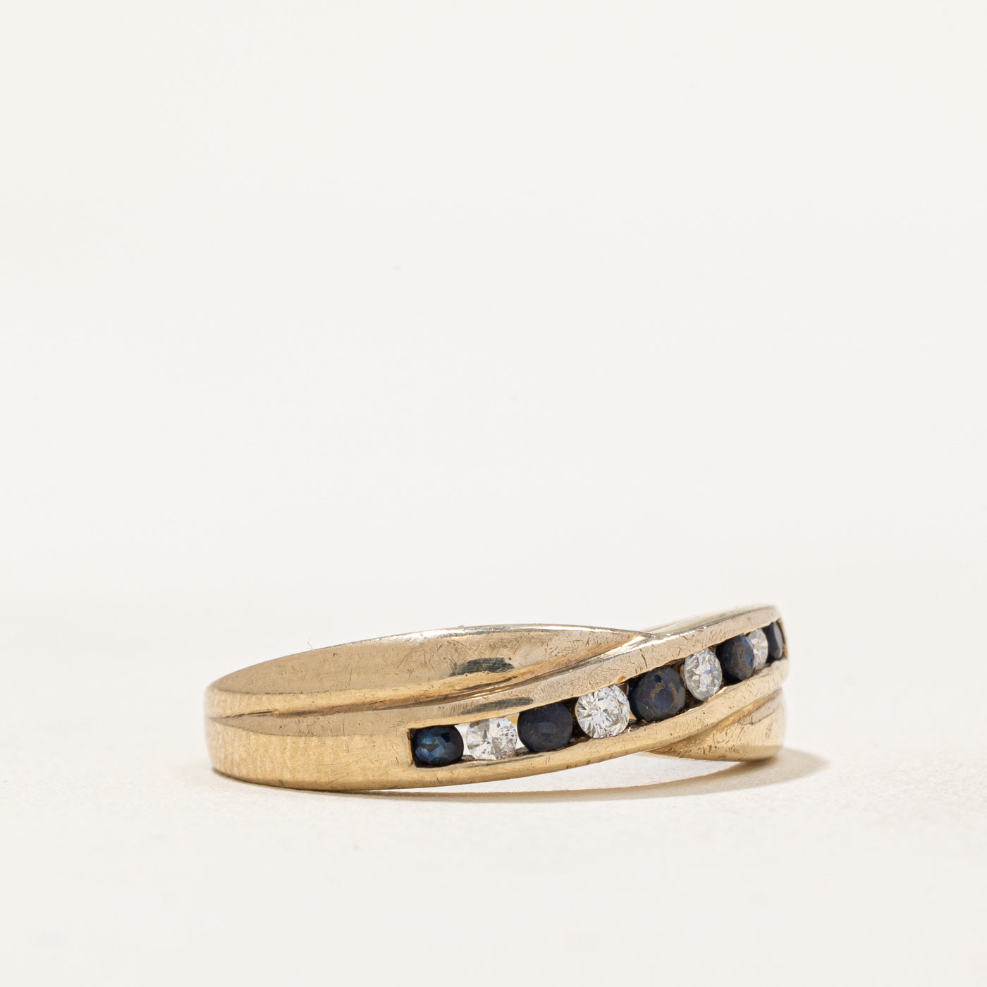 Bague croisée saphir et diamants | 0,16 ct, 0,10 ct | Taille 6 | 