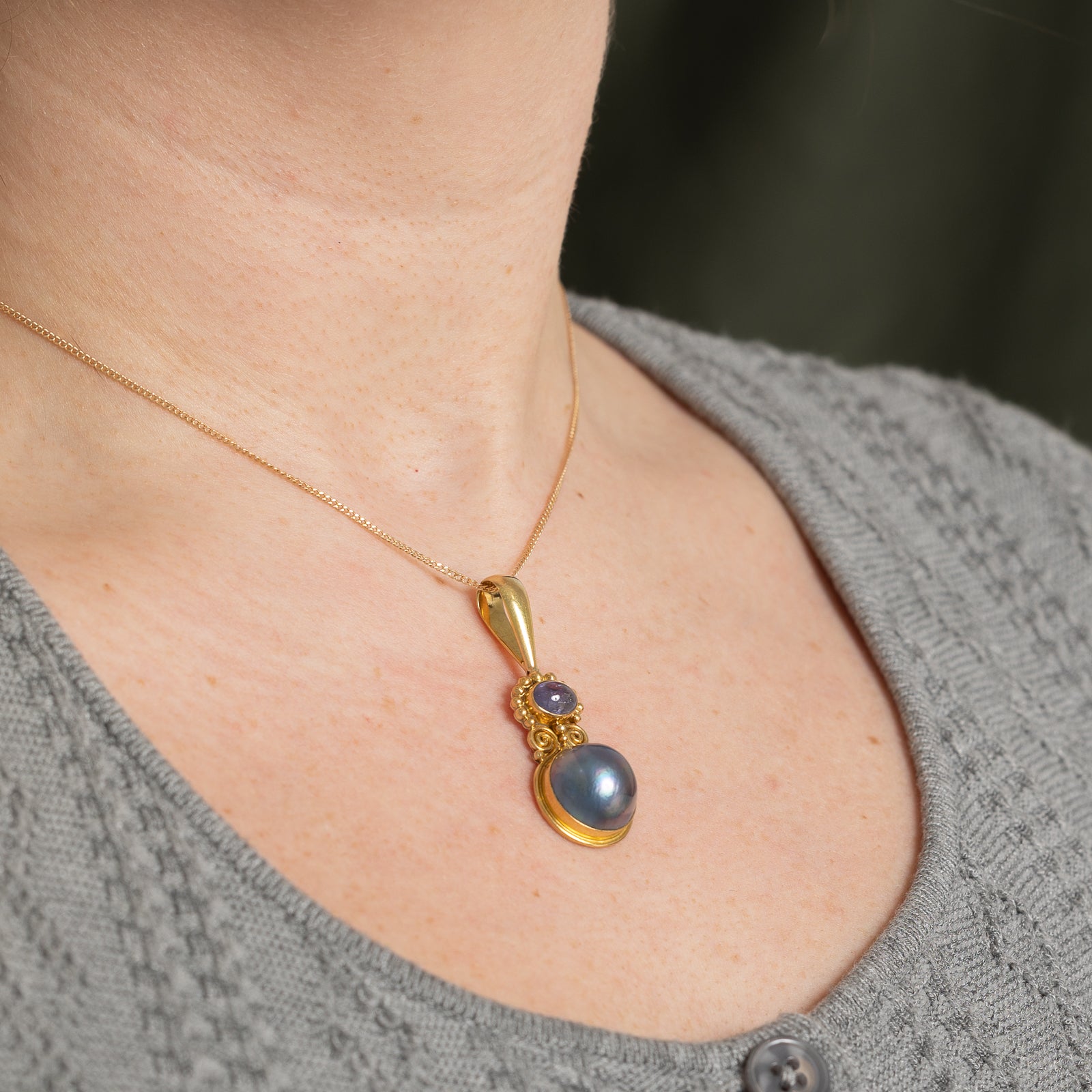 Mabe Pearl & Tanzanite Drop Pendant | 15.00mm, 1.50ct