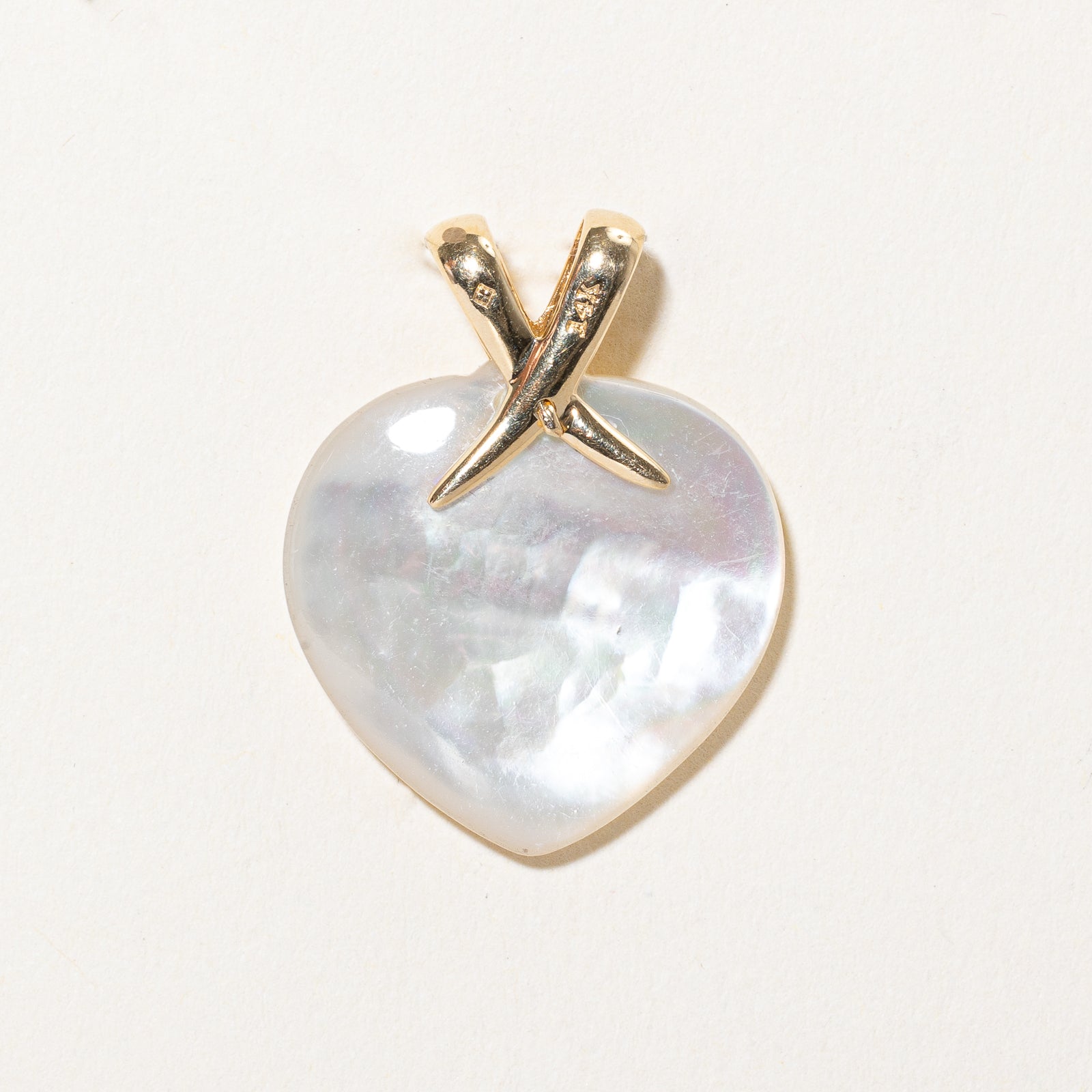 Mother of Pearl Heart Pendant | 12.00ct