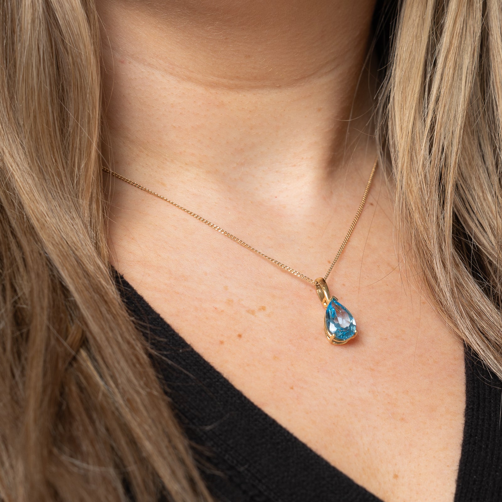 Pear Cut Topaz Pendant | 4.00ct |