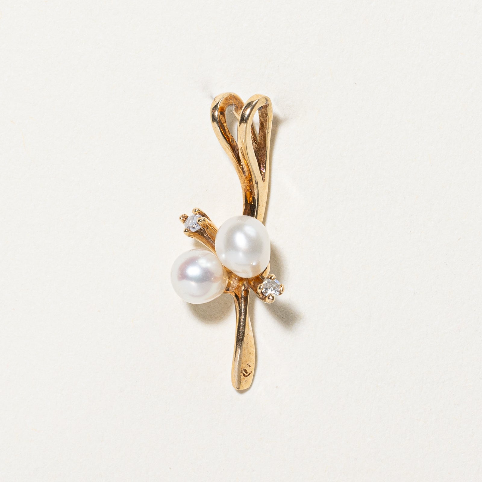 Pendentif goutte en perle et diamant | 0,03 ct | 
