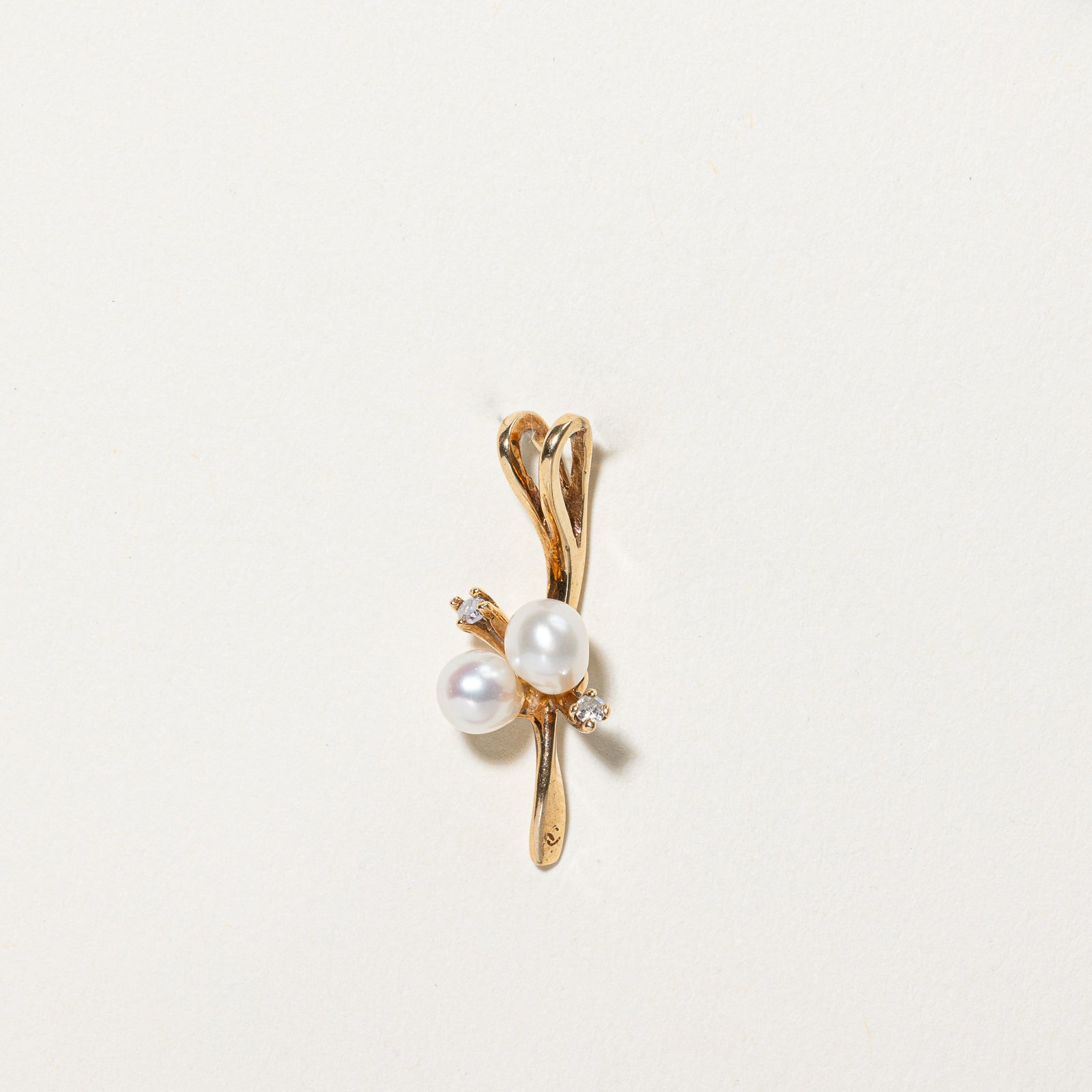 Pendentif goutte en perle et diamant | 0,03 ct | 