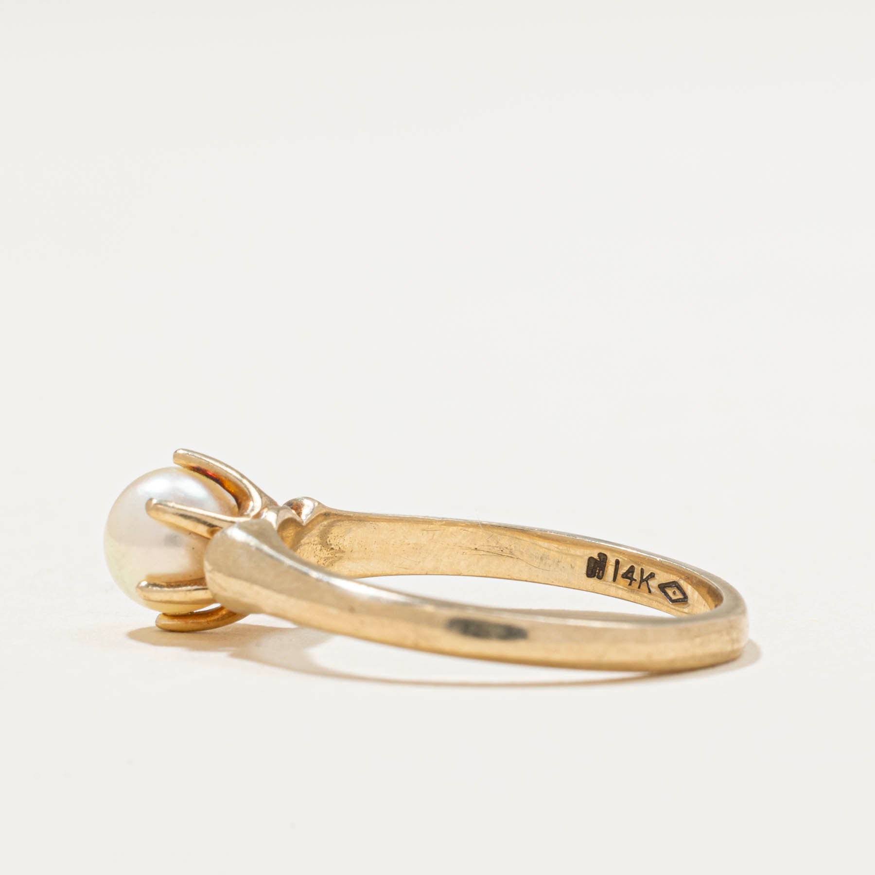 Solitaire Pearl Ring | SZ 6