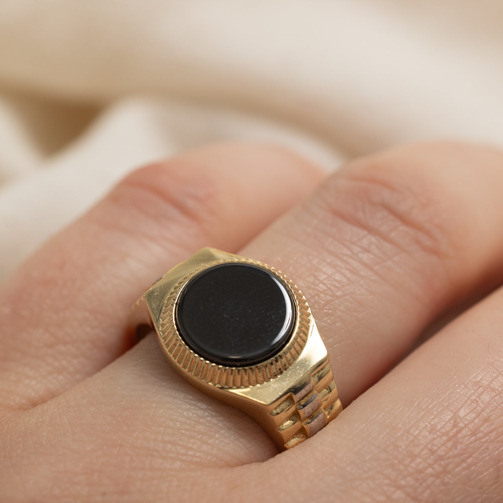 10K Onyx Textured Signet Ring | 1.50ct | SZ 9.5