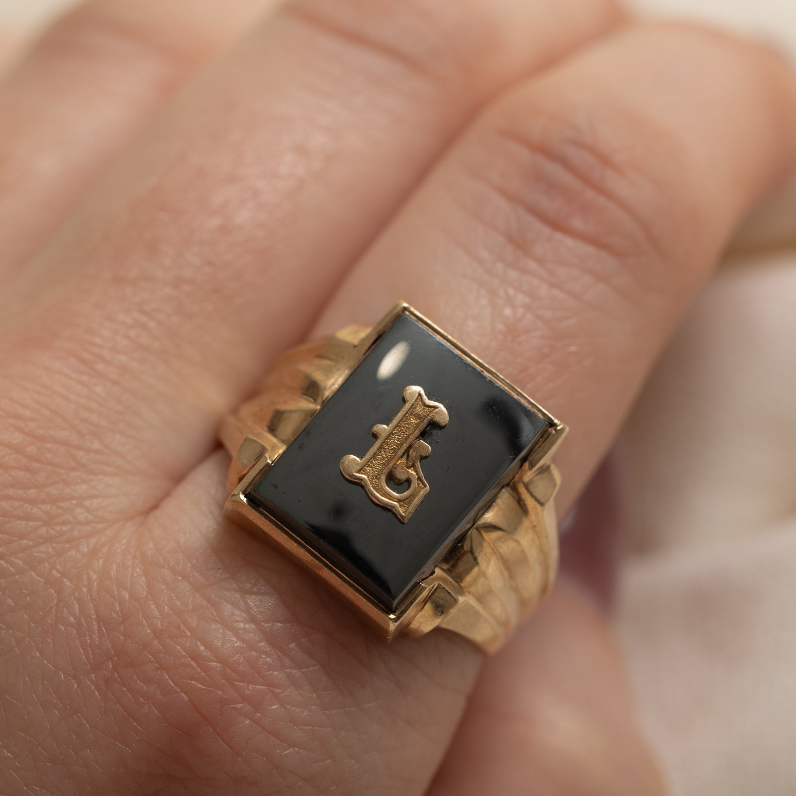10K Hematite 'L' Initial Signet Ring | 7.80ct | SZ 10.75