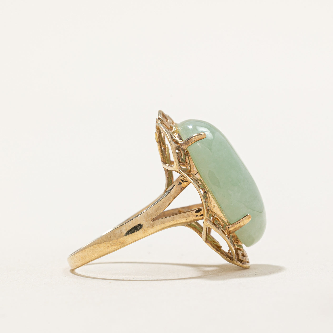 Oval Cabochon Jade Cocktail Ring | 11.00ct | SZ 6.75