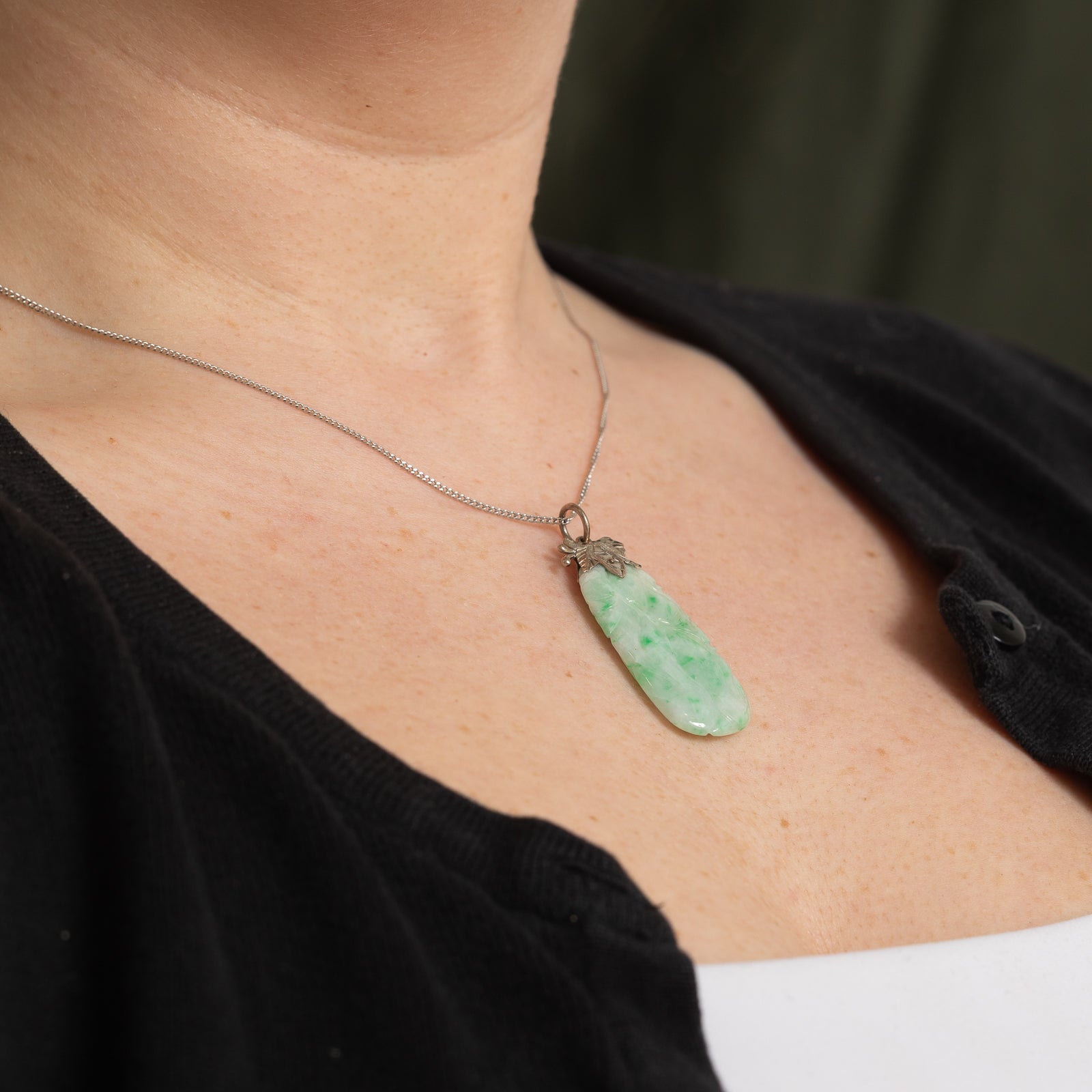 Carved Jadeite Pendant | 30.00ct