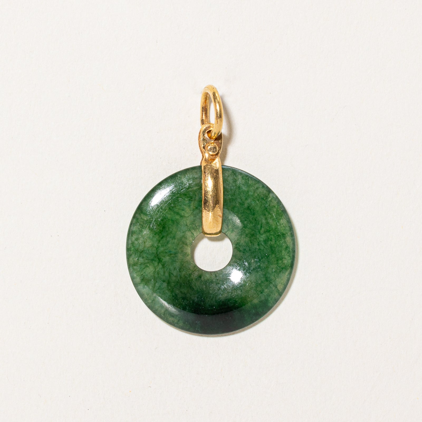 Pendentif en jade néphrite donut | 7,50ct