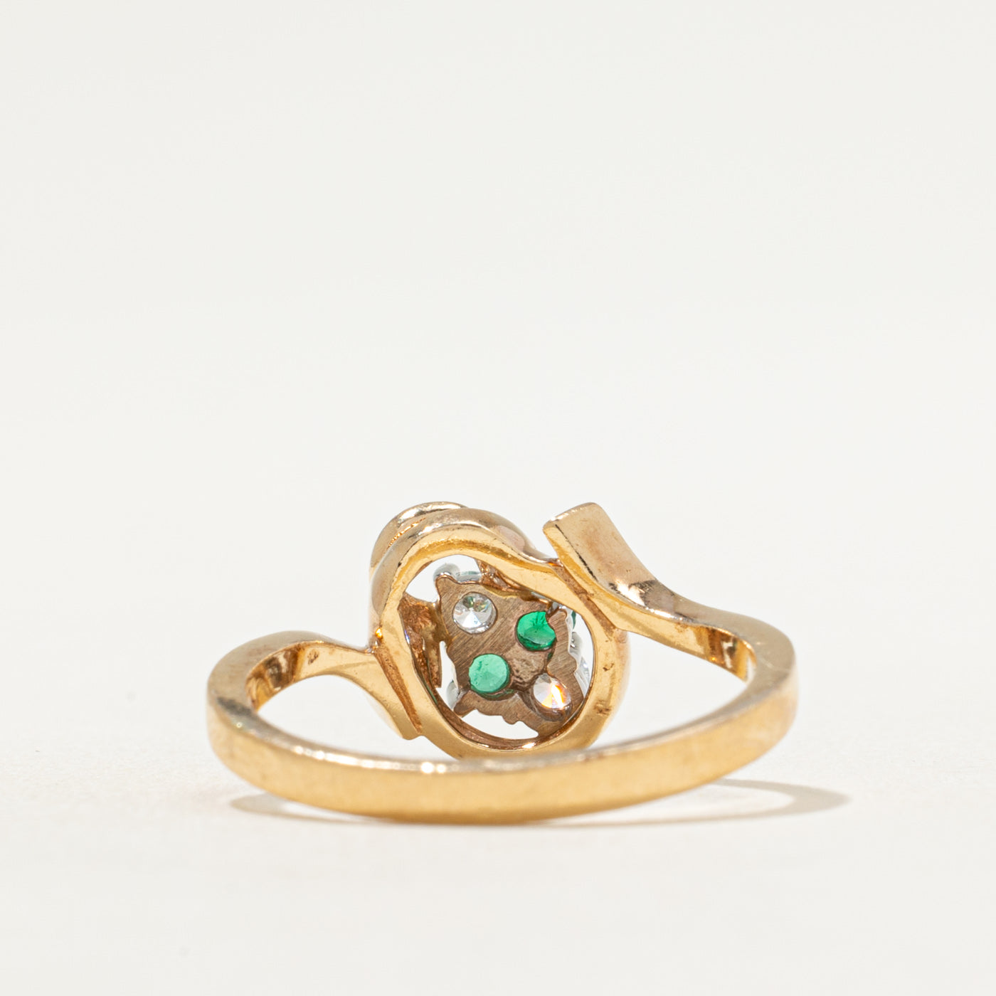 Bague en diamant et émeraude | 0,10 ct, 0,06 ct | Taille 6,5