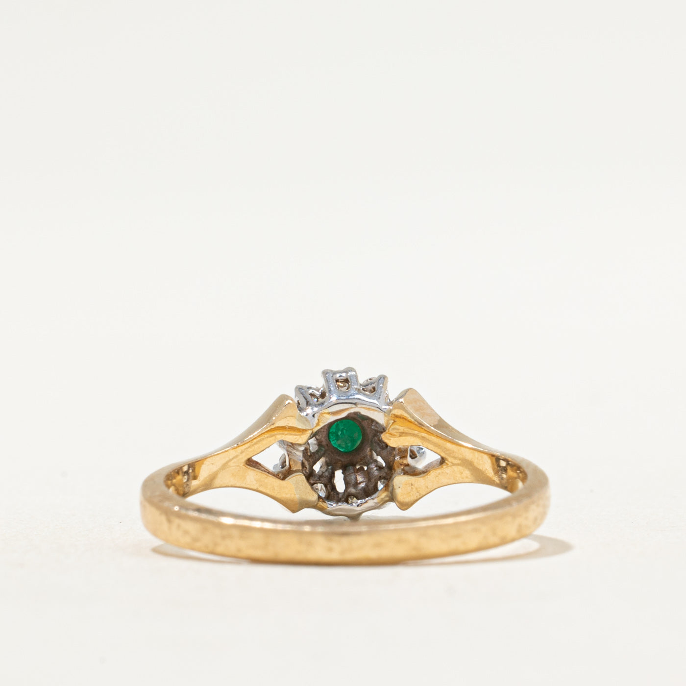Bague en diamant et émeraude | 0,05 ct au total, 0,04 ct | Taille 6