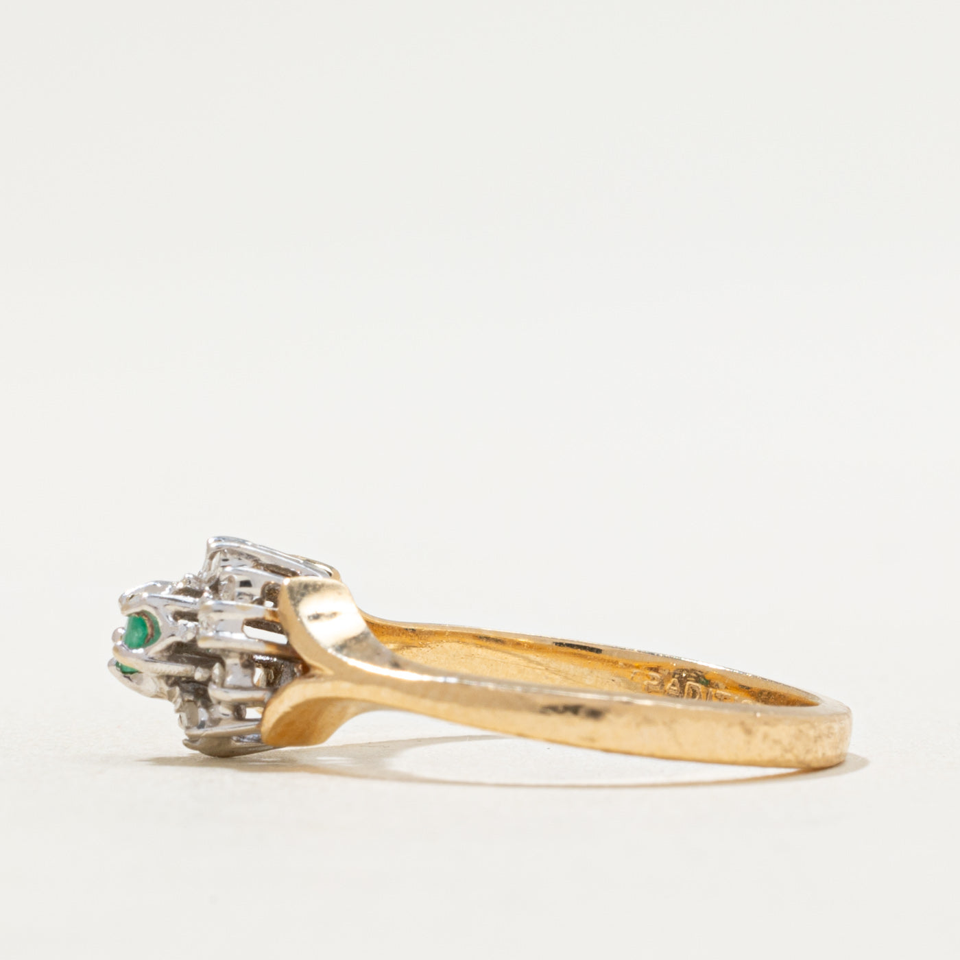 Bague en diamant et émeraude | 0,05 ct au total, 0,04 ct | Taille 6
