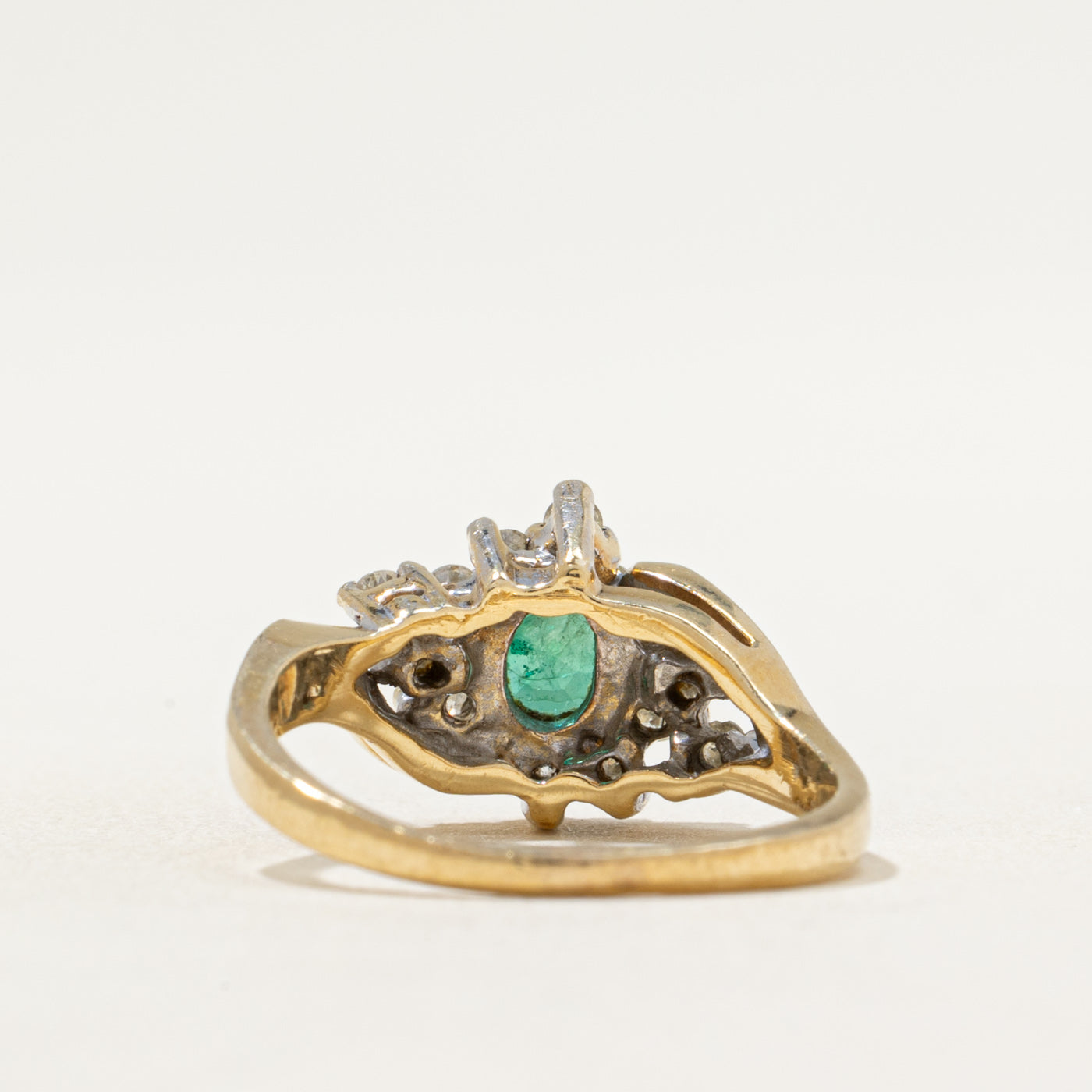 Bague sertie d'émeraudes et de diamants | 0,50 ct, 0,24 ct au total | Taille 6