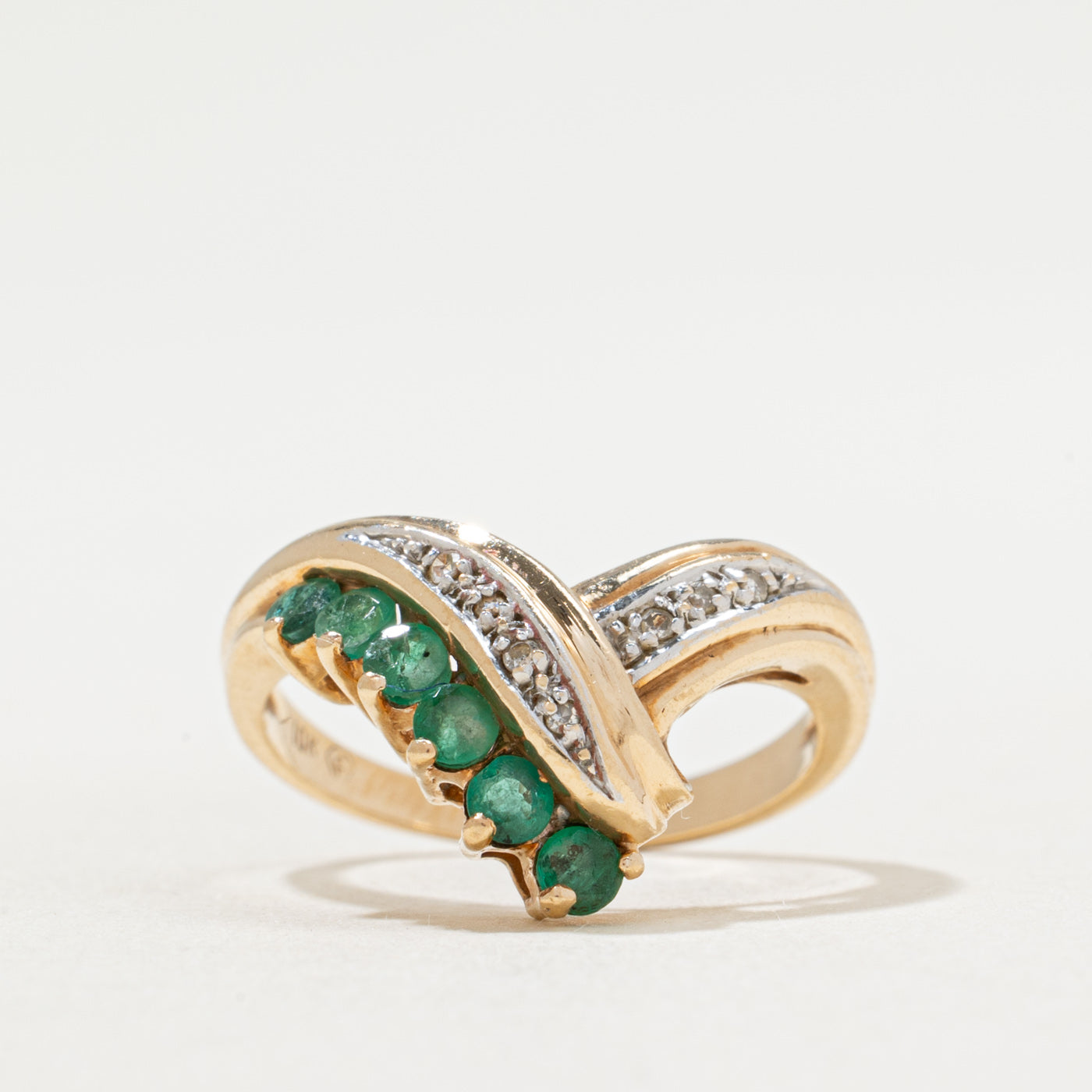Emerald & Diamond Chevron Ring | 0.40ctw, 0.03ctw | SZ 6