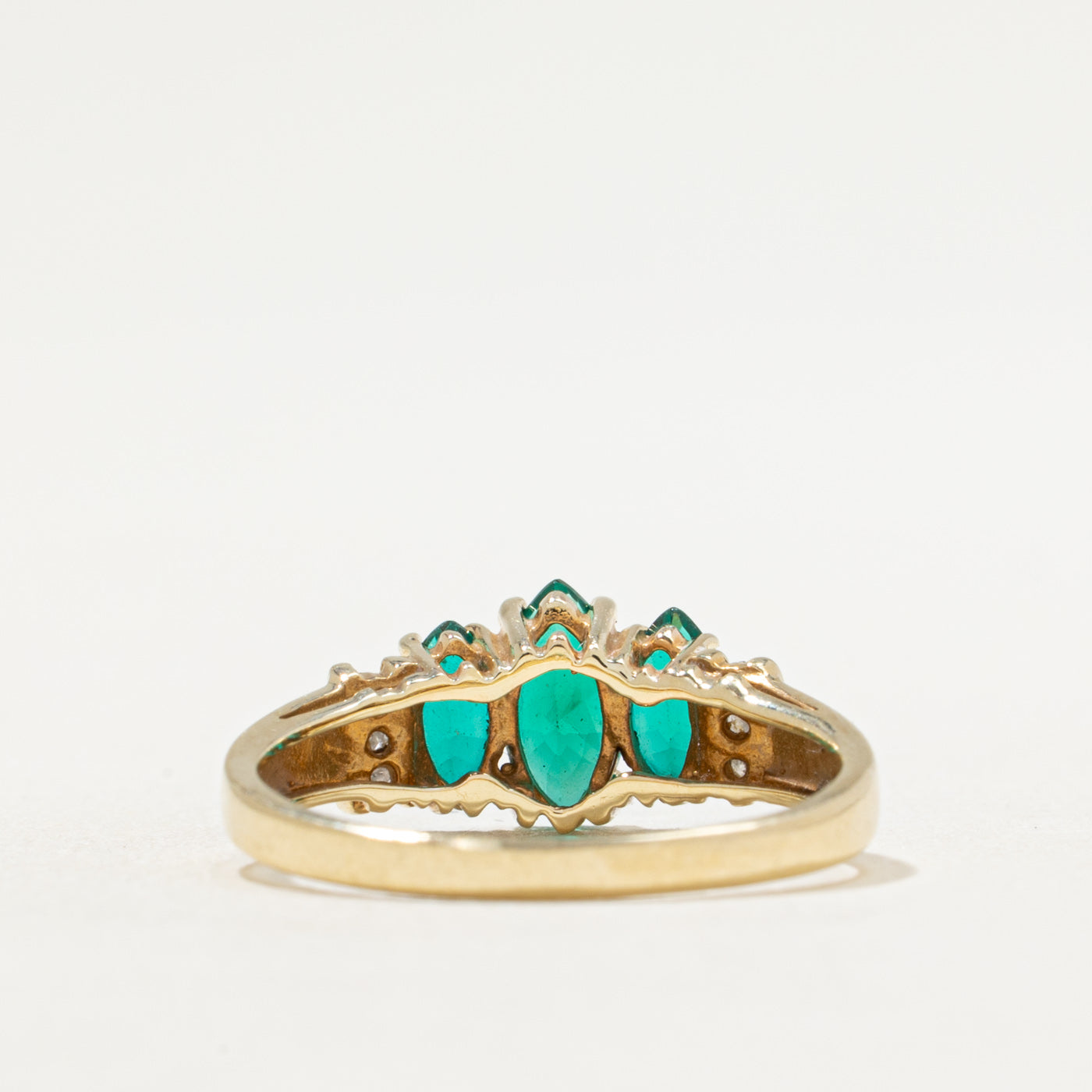 Bague en émeraude synthétique et diamants | 0,75 ct, 0,03 ct | Taille 7