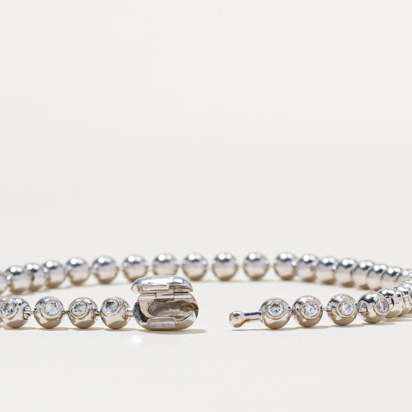 18K Bezel Set Beaded Diamond Tennis Bracelet | 1.61ctw | 7.5"