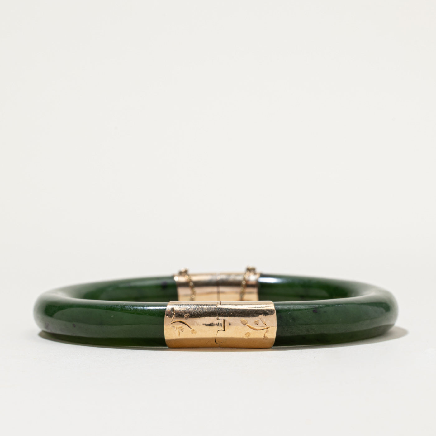 14K Nephrite Jade Bangle Bracelet | 150.00ctw | 7.5"