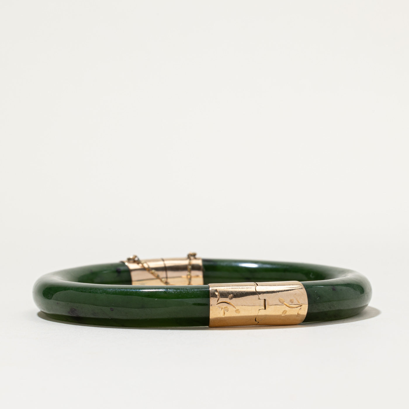 14K Nephrite Jade Bangle Bracelet | 150.00ctw | 7.5"