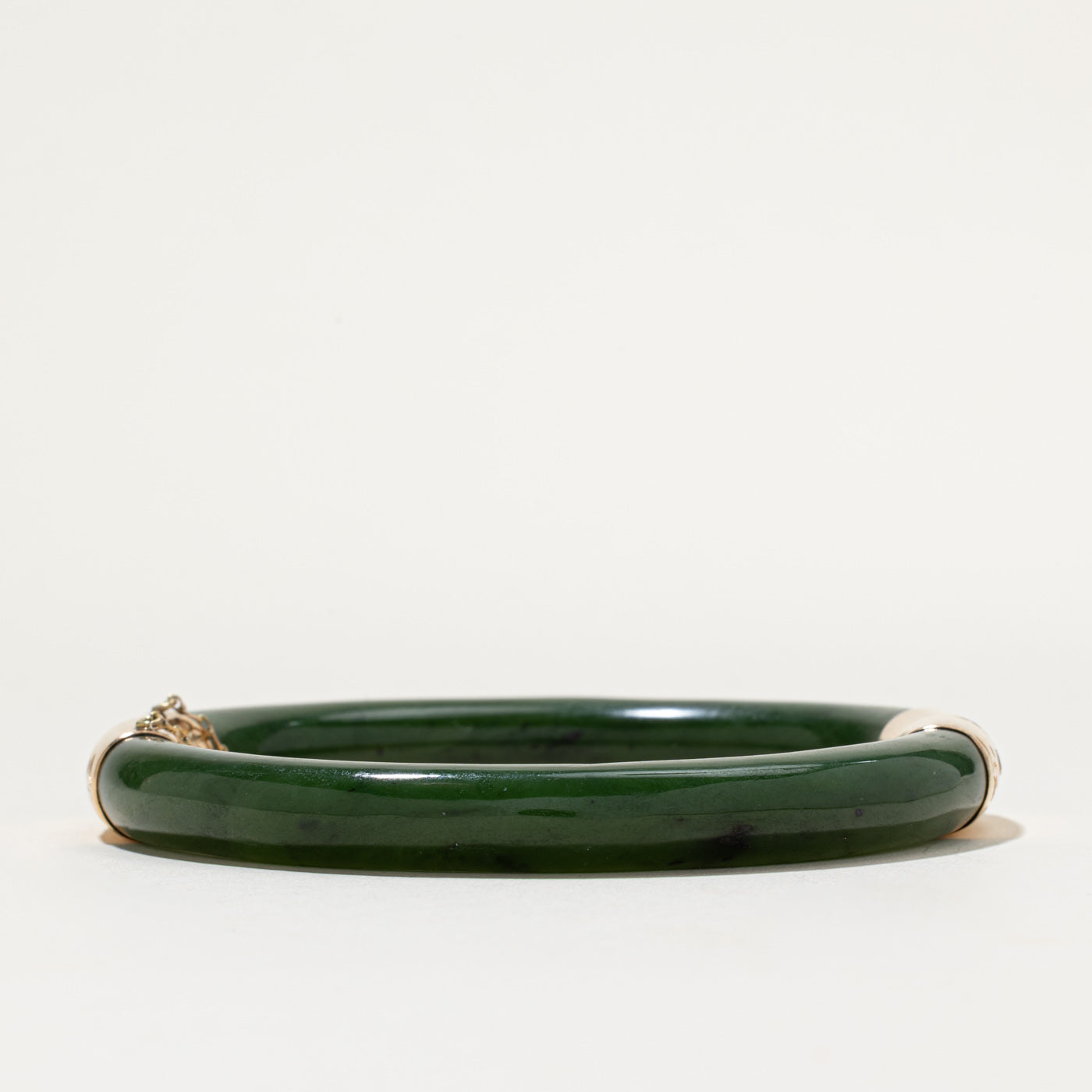 14K Nephrite Jade Bangle Bracelet | 150.00ctw | 7.5"