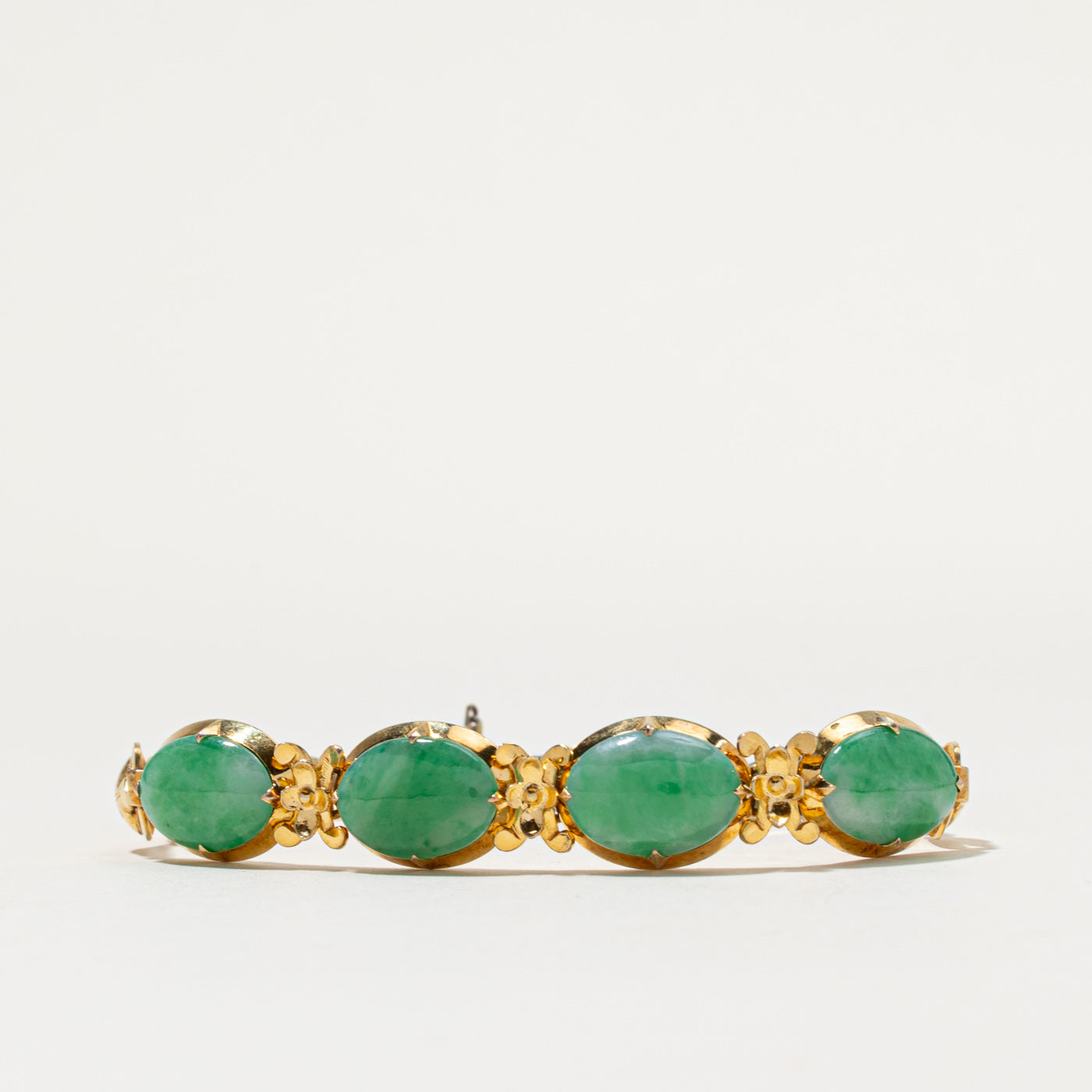 18k Cabochon Jadeite Bracelet | 10.00ctw | 6"