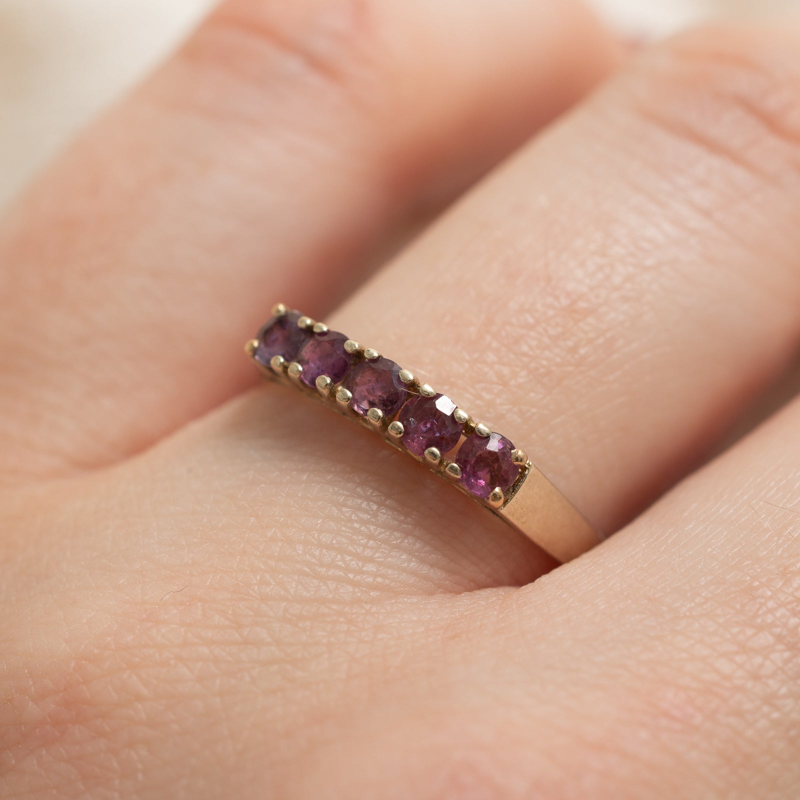 Bague cinq rubis | 0,34 ct | Taille 7,75