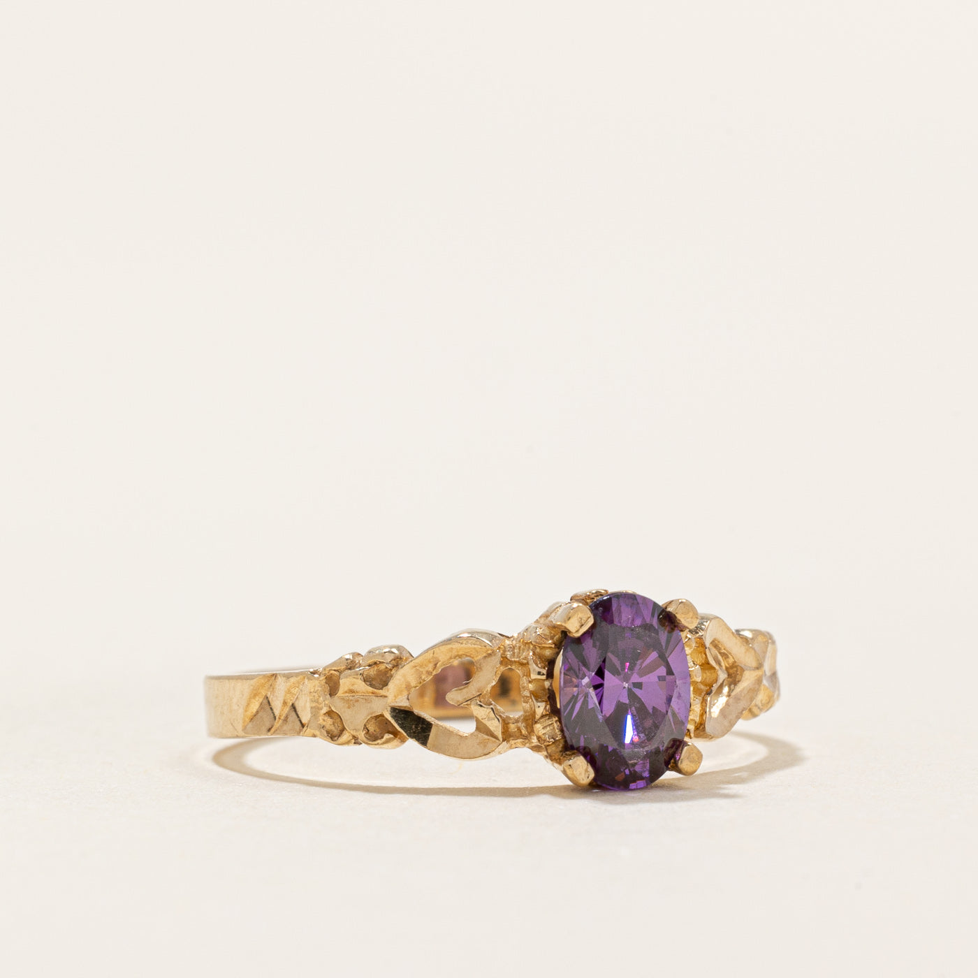 Oval Cut Amethyst Ring | 0.40ct | SZ 6.25