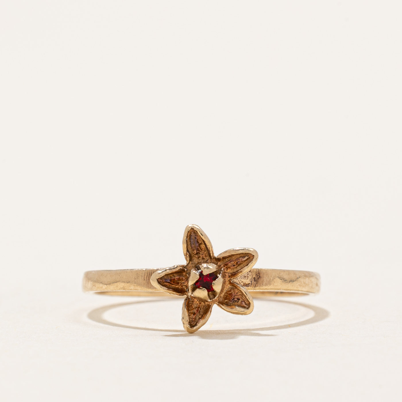 Bague fleur en grenat unique | 0,01 ct | Taille 3,5