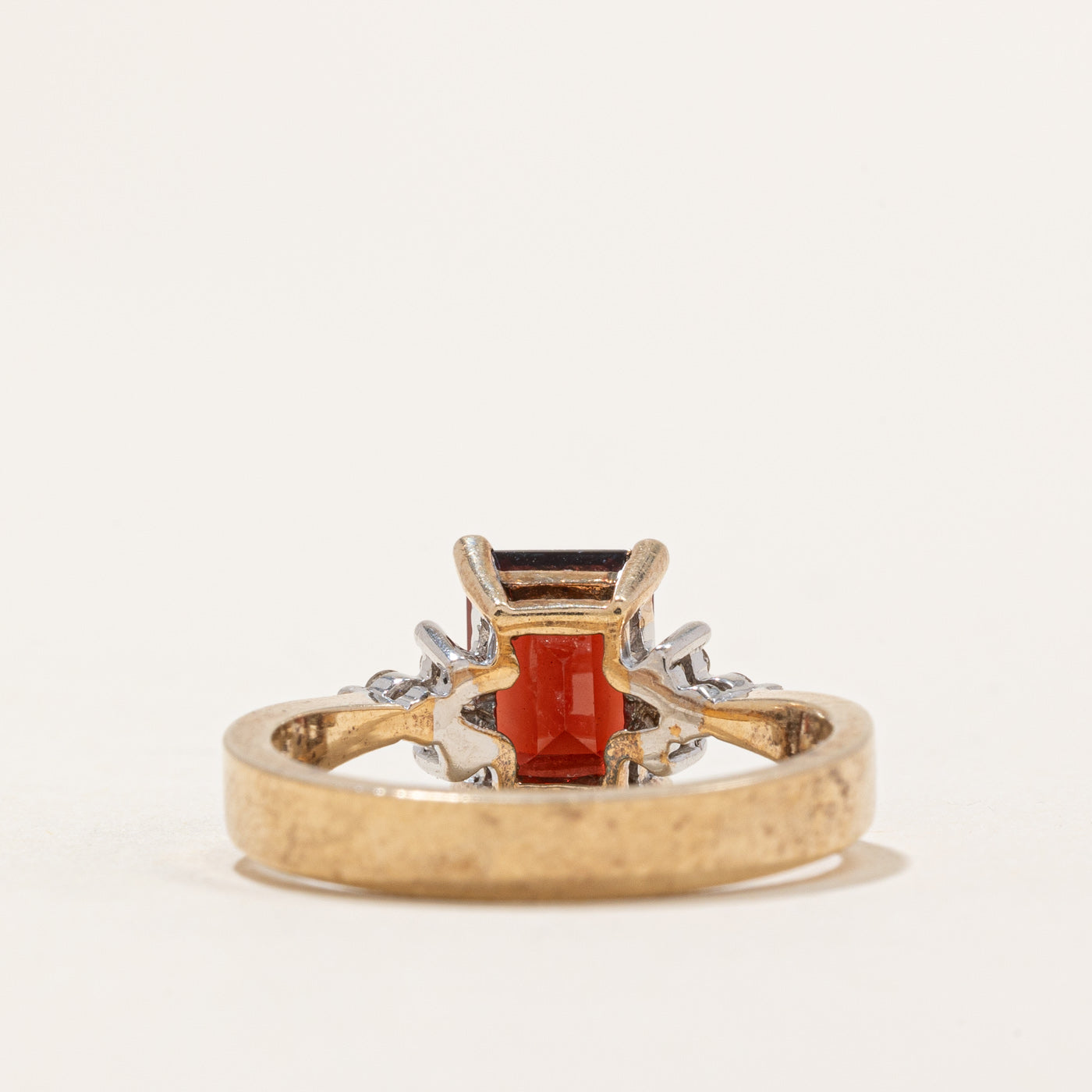 Garnet & Diamond Reverse Tapered Ring | 2.00ct, 0.09ctw | SZ 6.5