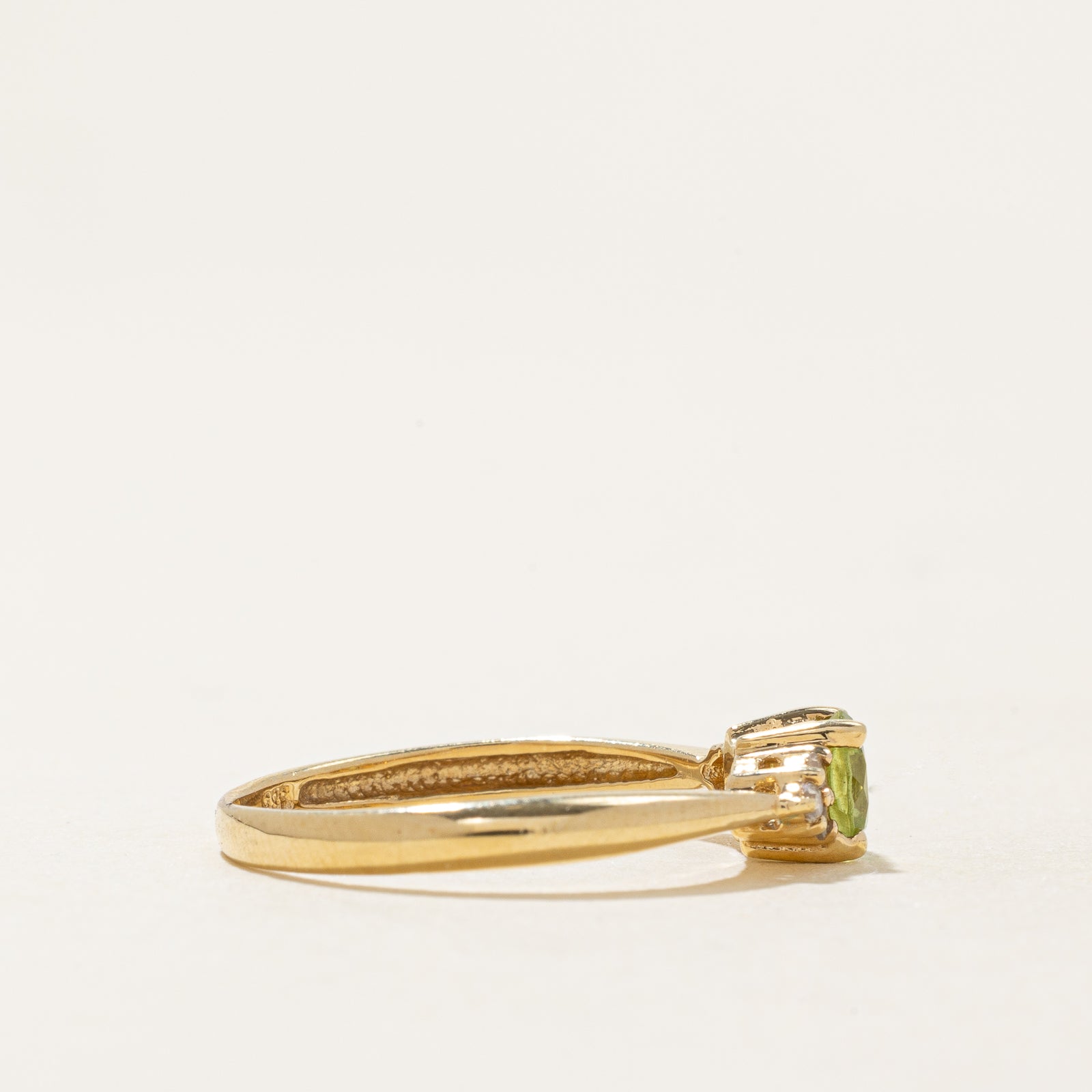 Round Cut Peridot & Diamond Ring | 0.50ct, 0.06ctw | SZ 7.25