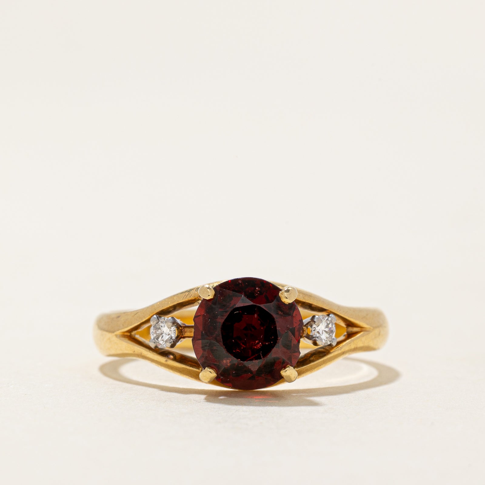 Garnet & Diamond Tapered Ring | 2.20ct, 0.08ctw | SZ 9.5