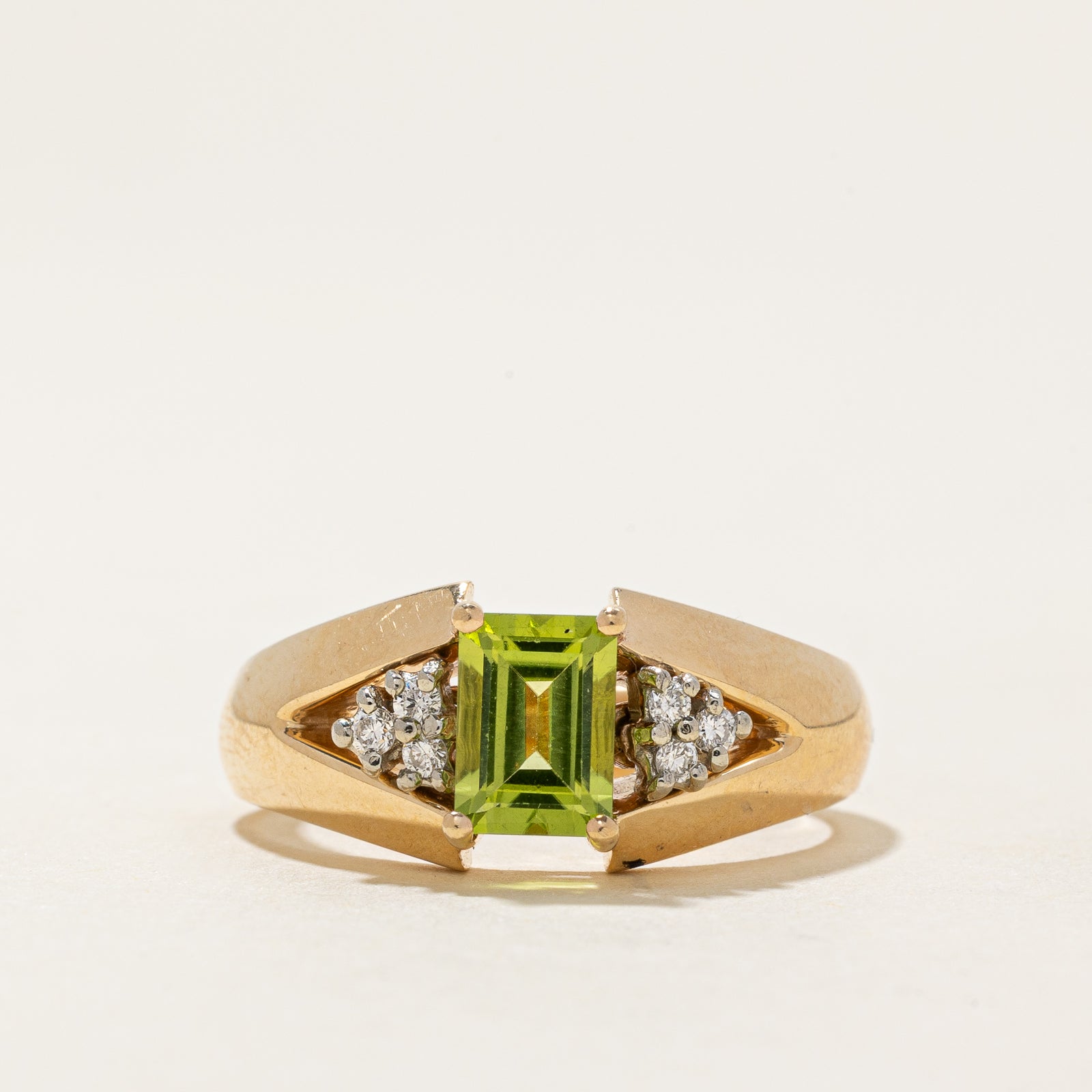 Peridot & Diamond Tapered Ring | 0.95ct, 0.06ctw | SZ 8.25