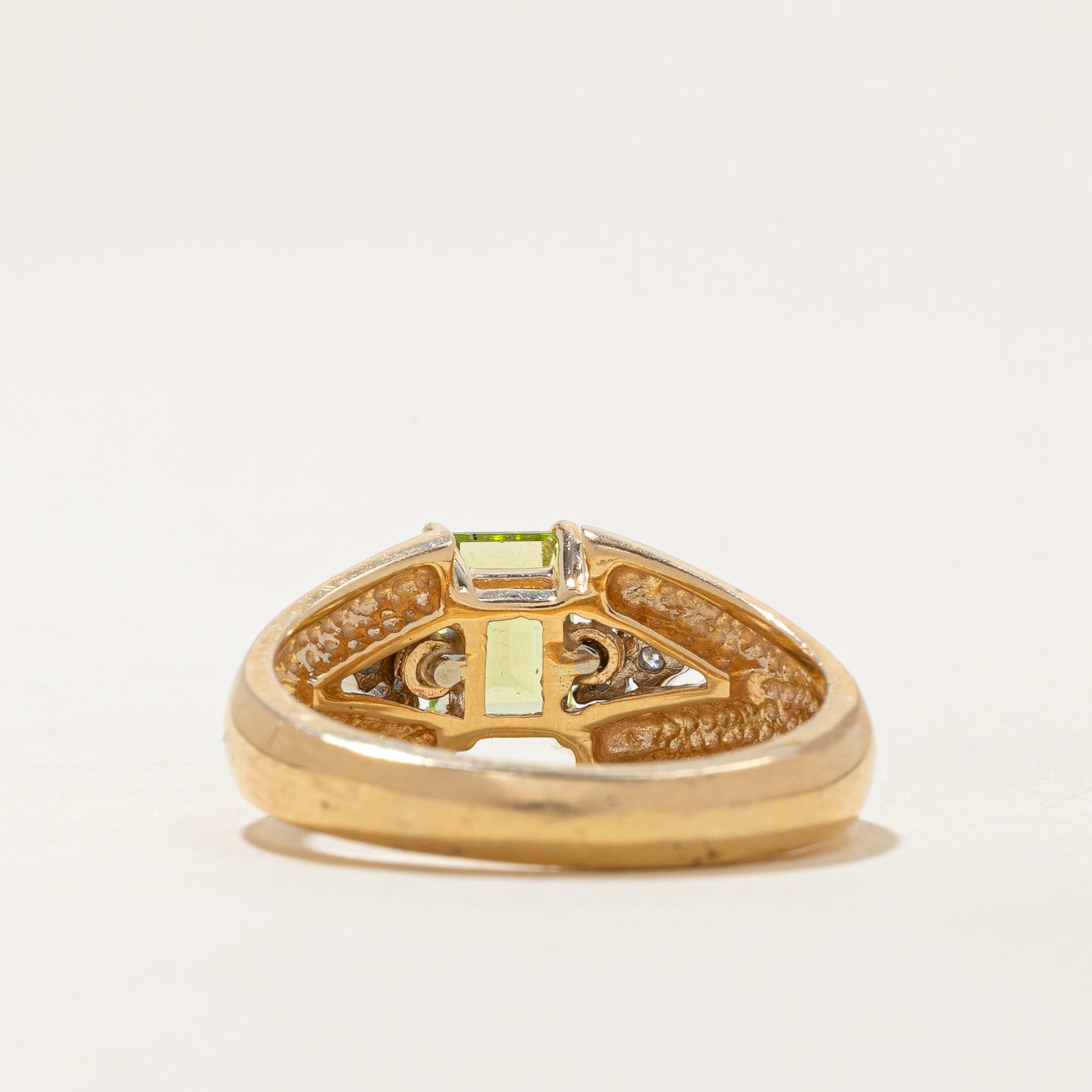 Peridot & Diamond Tapered Ring | 0.95ct, 0.06ctw | SZ 8.25