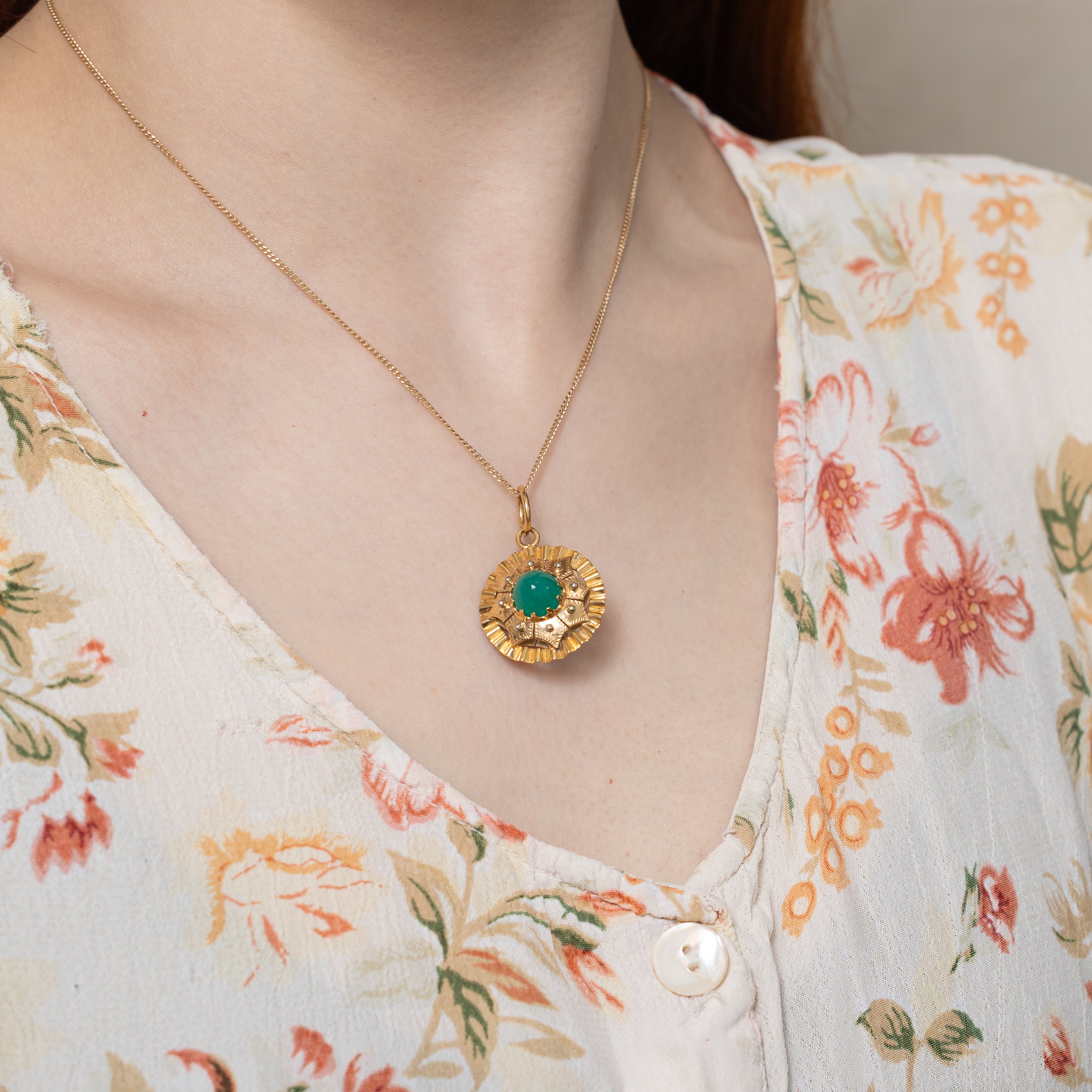 Green Onyx Textured Circle Pendant | 9.00ctw