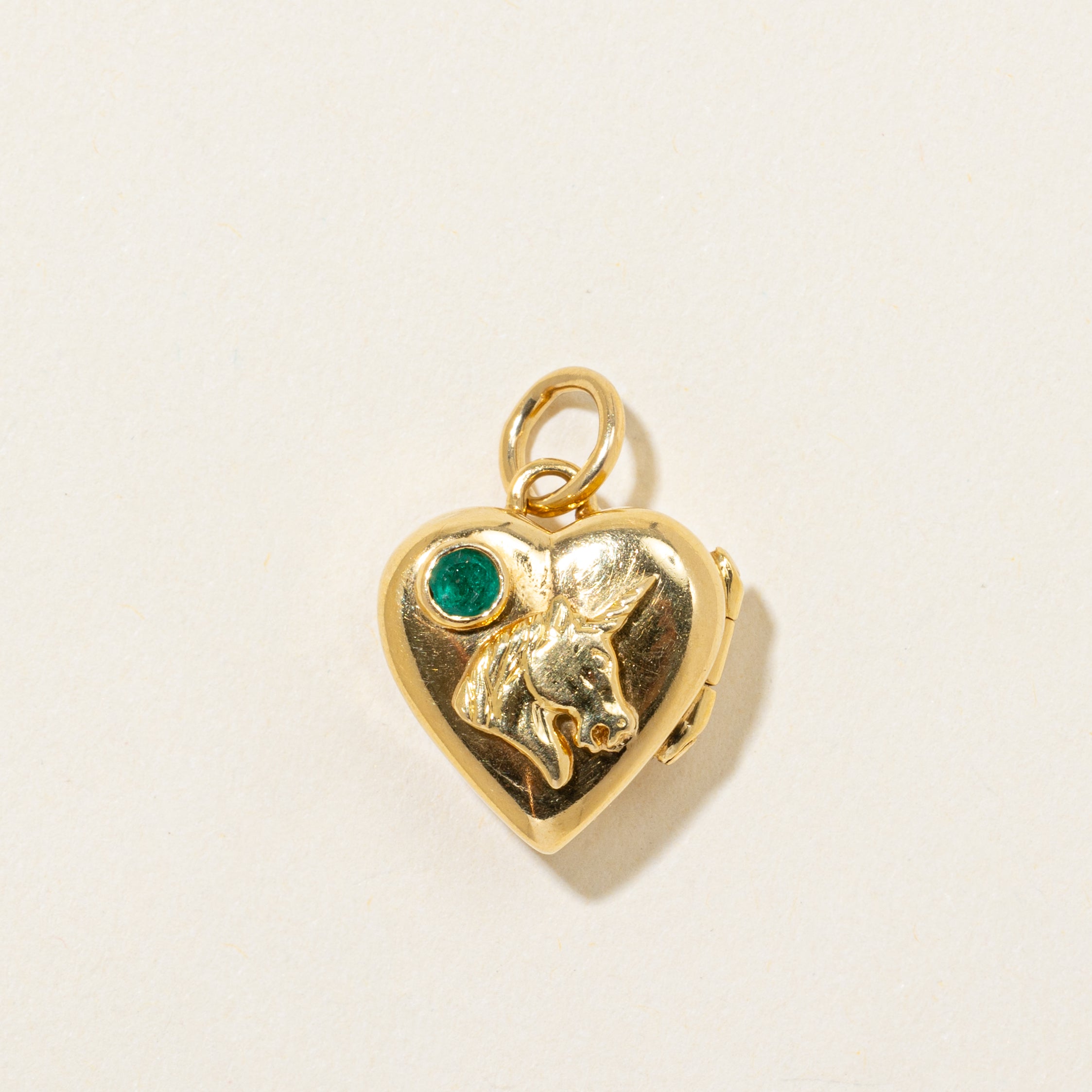 Diamond & Emerald Heart Locket Pendant | 0.14ctw | 0.14ctw