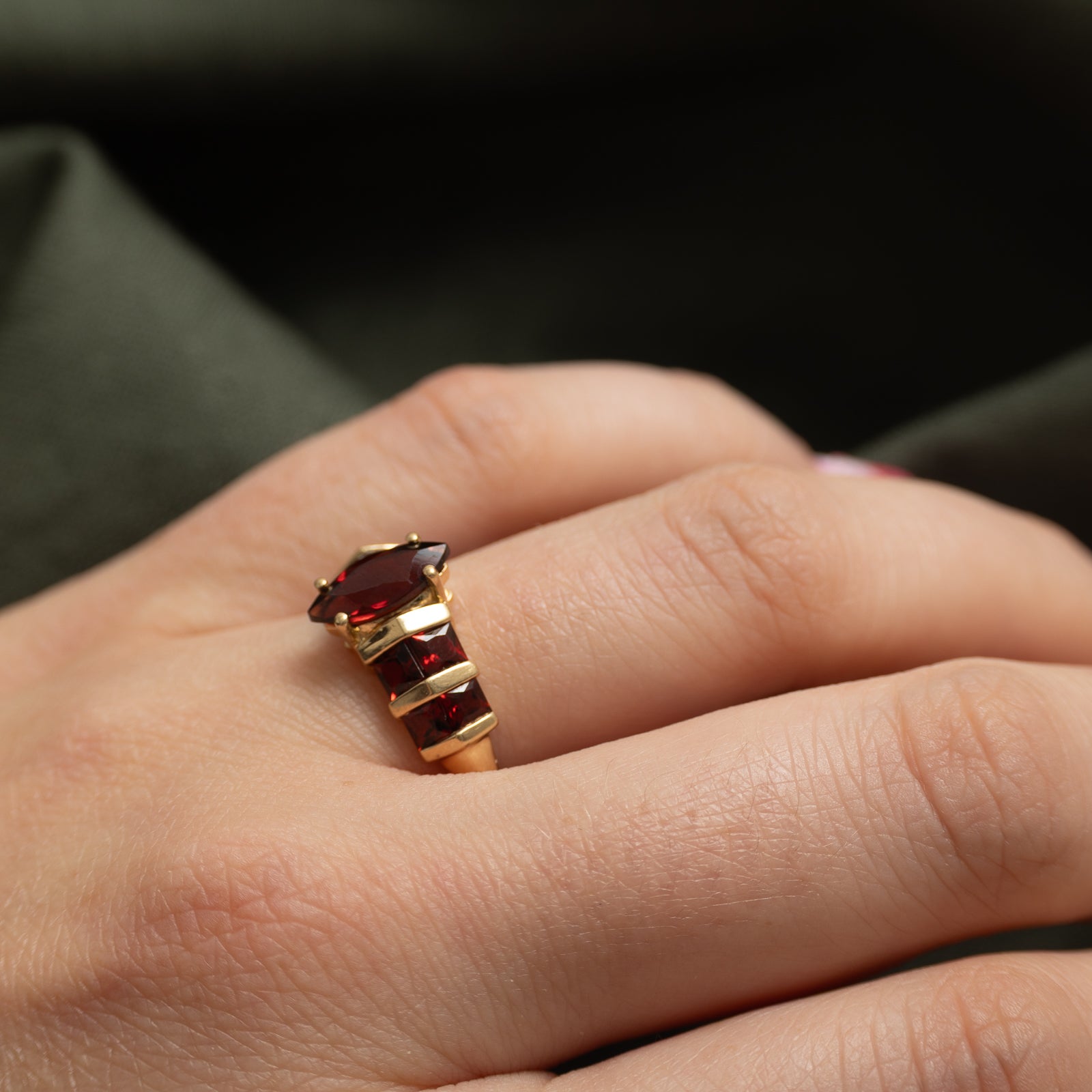 Bague cocktail en grenat | 2,20 ct | Taille 7,75
