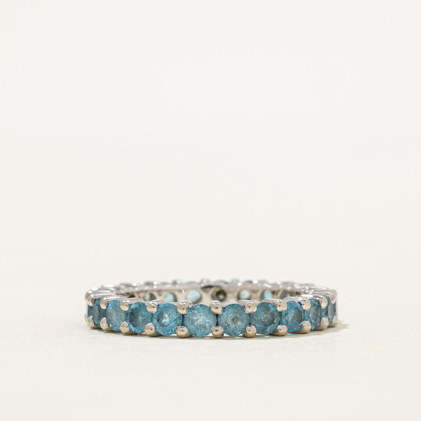 Bague en topaze bleue Eternity | 2,20 ct | Taille 9