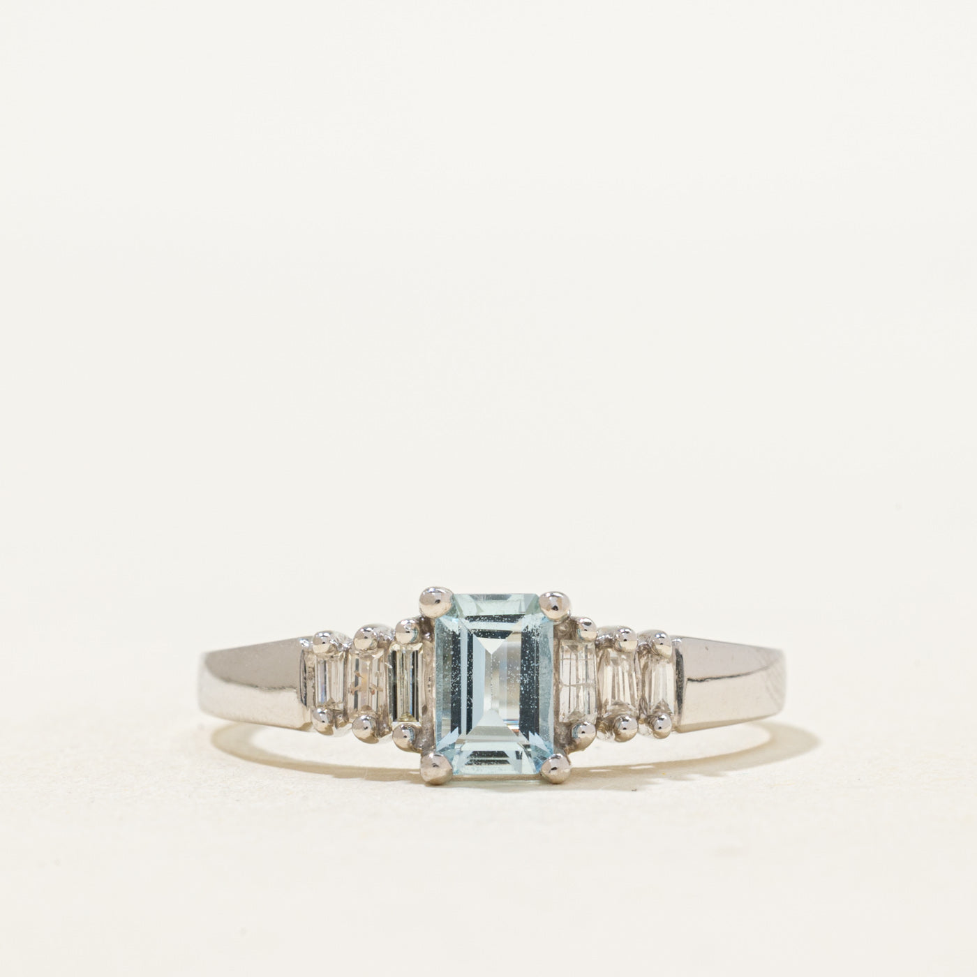 Aquamarine & Diamond Ring | 0.50ct, 0.06ctw | SZ 9.75