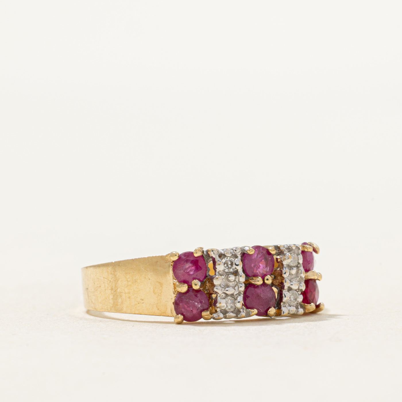 Bague multi-colonnes en rubis et diamants | 0,70 ct, 0,03 ct | Taille 7