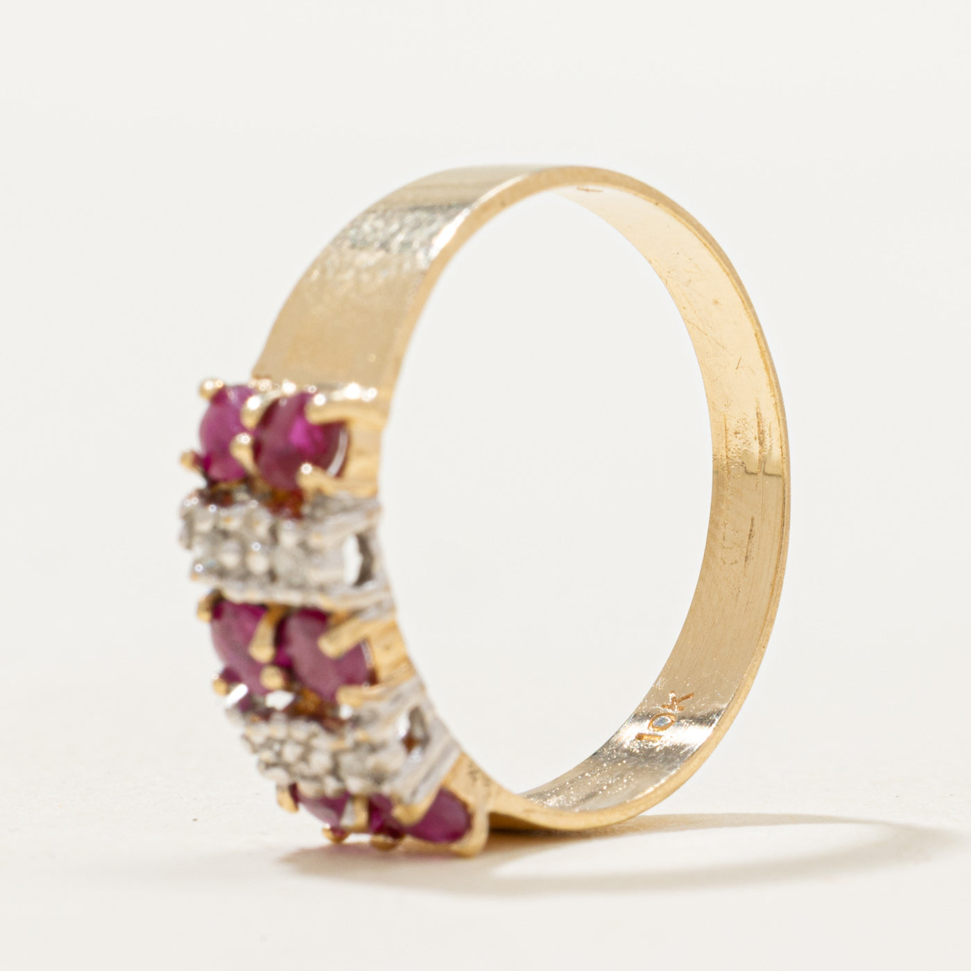 Bague multi-colonnes en rubis et diamants | 0,70 ct, 0,03 ct | Taille 7