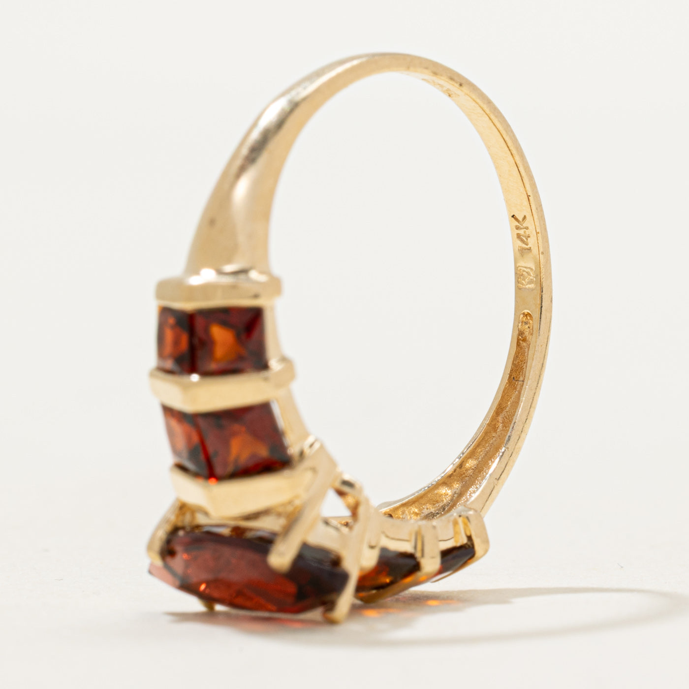 Bague cocktail en grenat | 2,20 ct | Taille 7,75