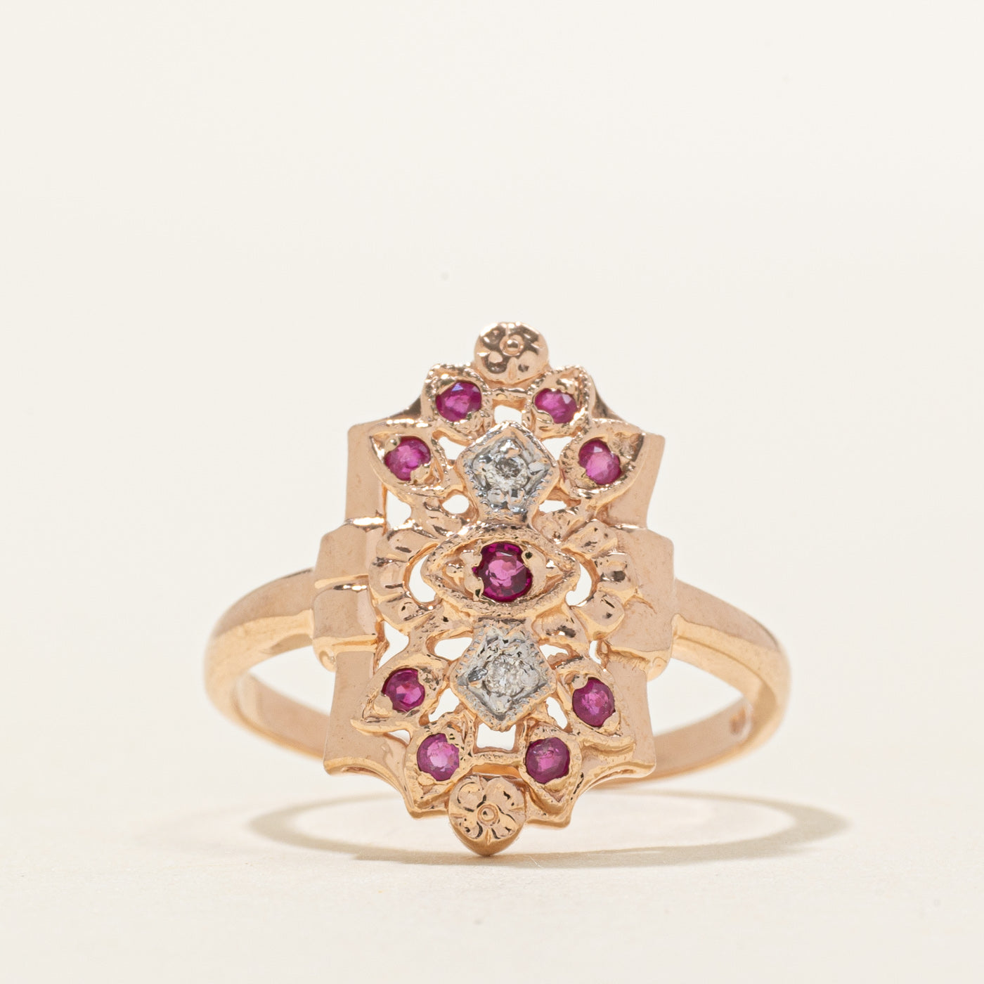Bague sertie de rubis et de diamants | 0,14 ct, 0,02 ct | Taille 6