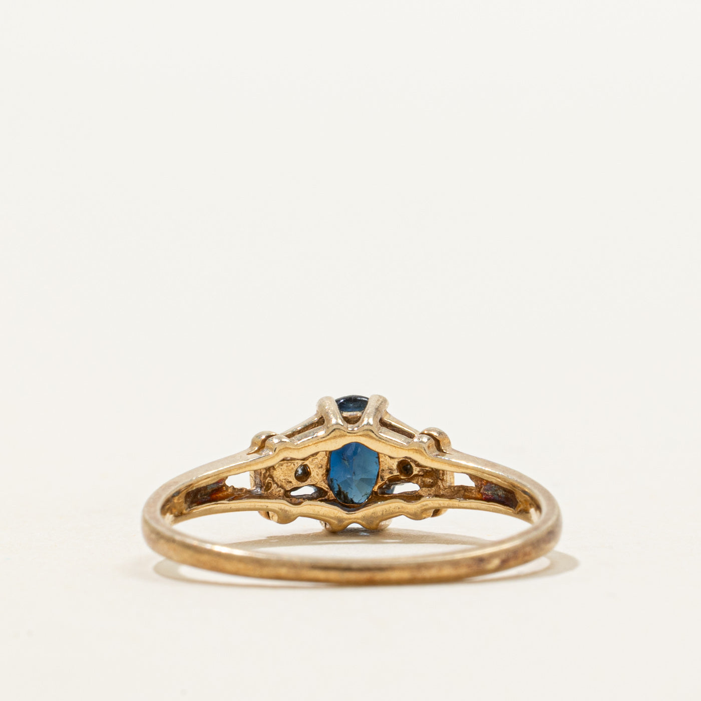 Oval Cut Sapphire & Diamond Tapered Ring | 0.62ct, 0.02ctw | SZ 5.25