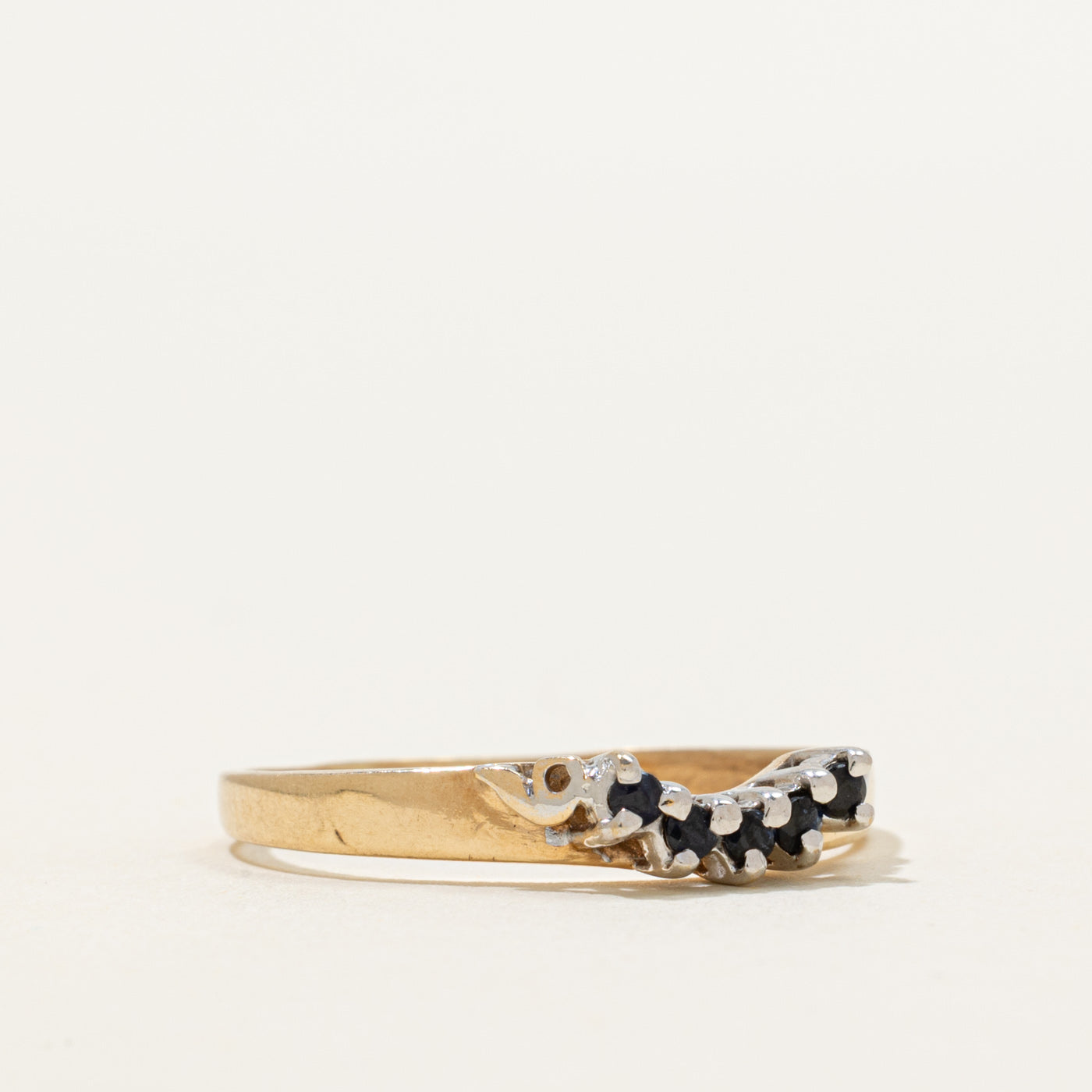 Basket Set Sapphire Contour Ring | 0.14ctw | SZ 9.5