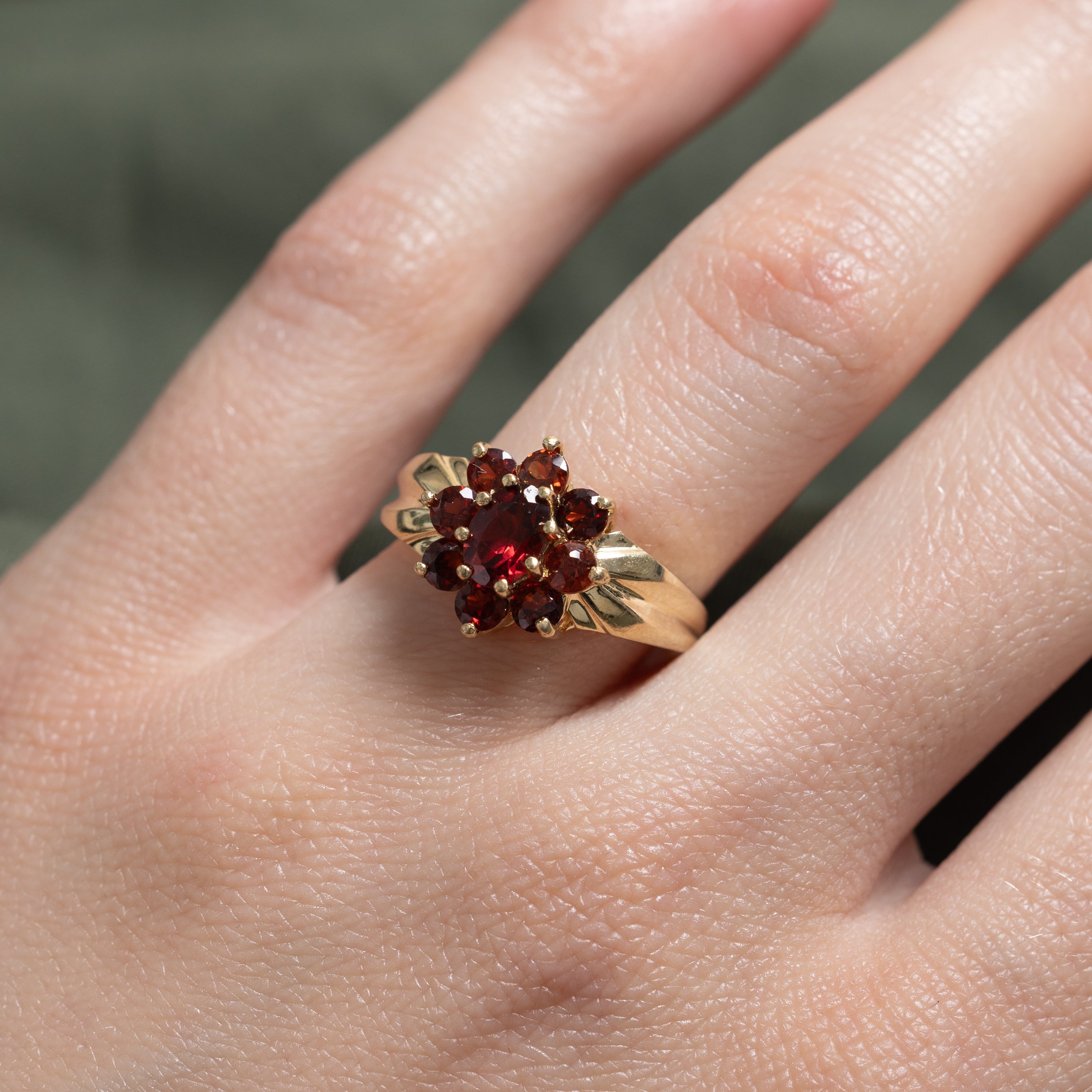 Garnet Petal Ring | 1.20ctw | SZ 6.75