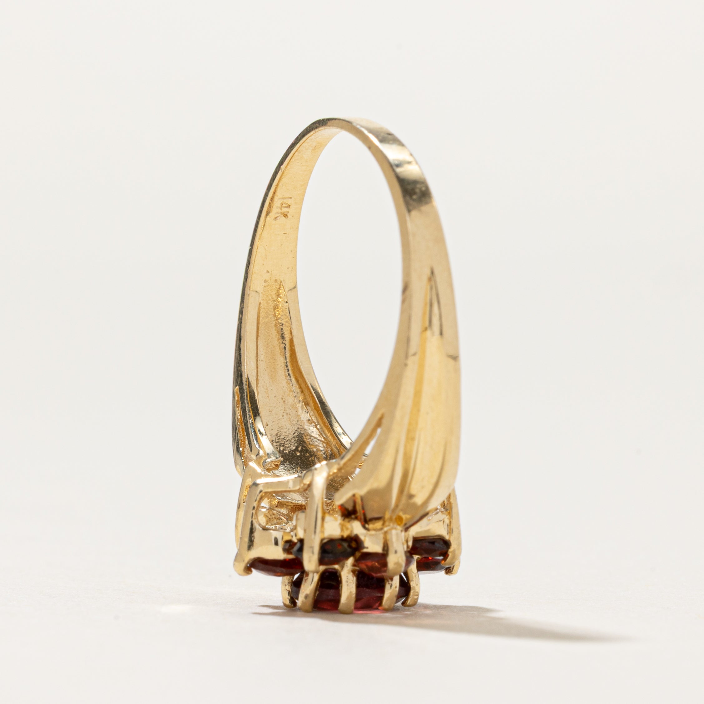 Garnet Petal Ring | 1.20ctw | SZ 6.75