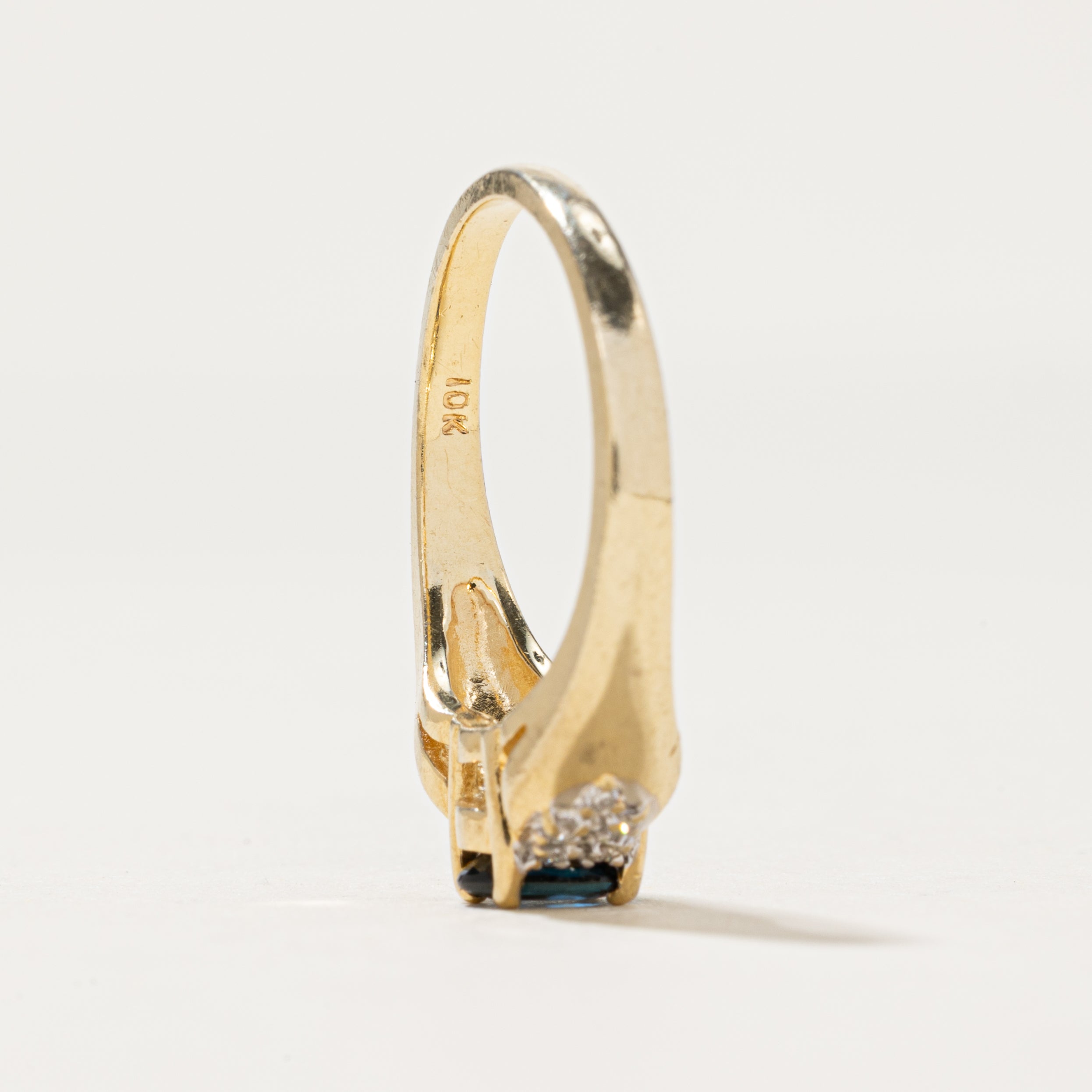 Oval Cut Sapphire & Diamond Ring | 0.50ct, 0.06ctw | SZ 6.25