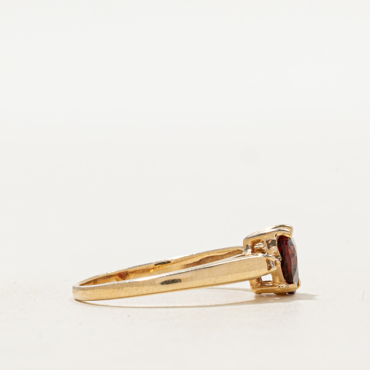 Garnet & Diamond Heart Ring | 0.90ct, 0.02ctw | SZ 6