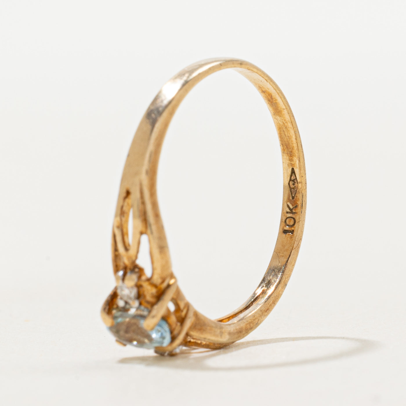 Aquamarine & Diamond Openwork Ring | 0.24ct, 0.03ct | SZ 6.5